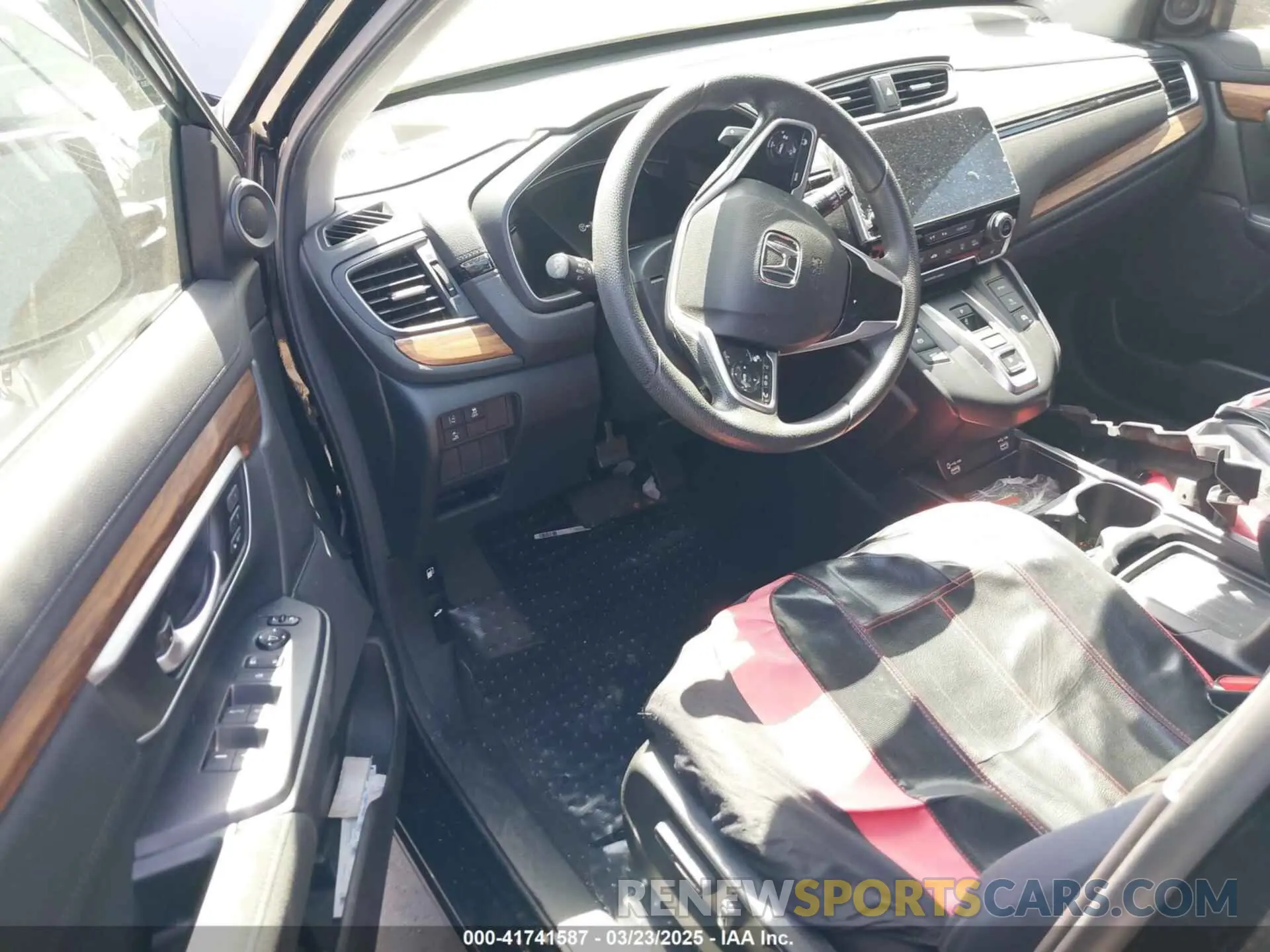 11 fotografías del automóvil dañado 7FART6H51LE019894 HONDA CR-V 2020