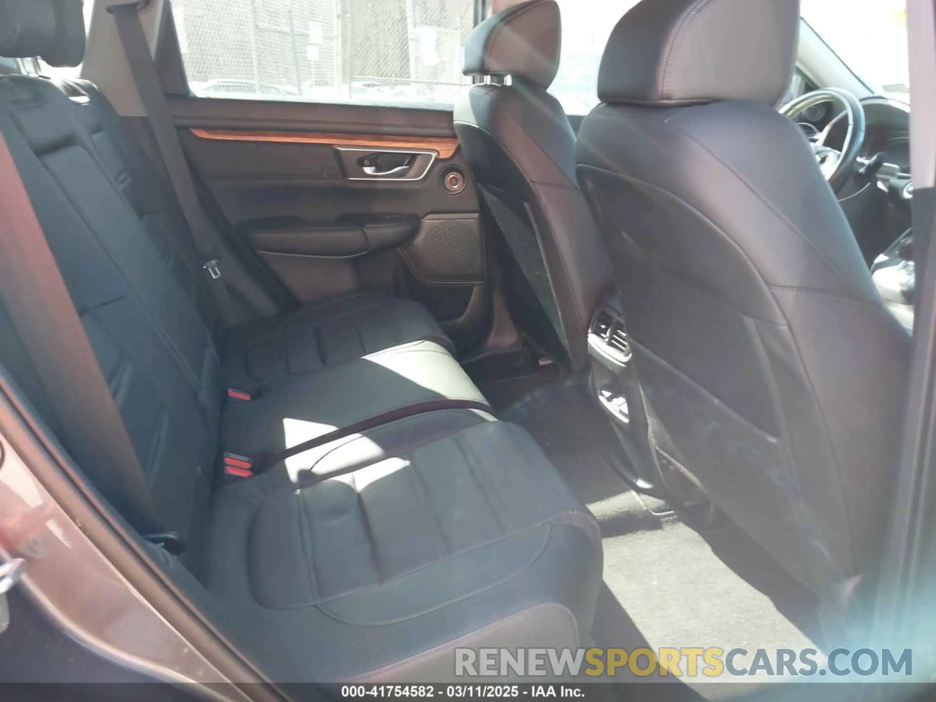 8 fotografías del automóvil dañado 7FART6H97LE024715 HONDA CR-V 2020
