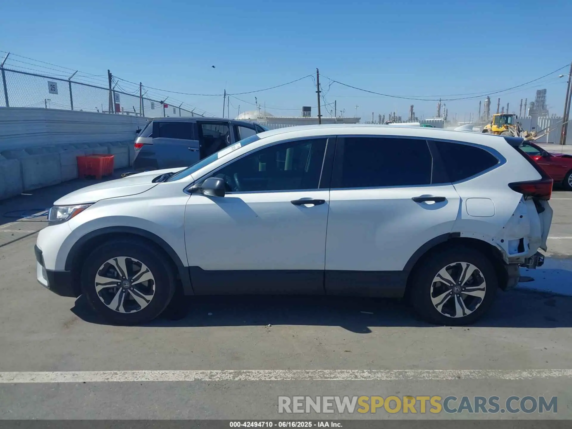14 fotografías del automóvil dañado 7FARW1H21LE000603 HONDA CR-V 2020