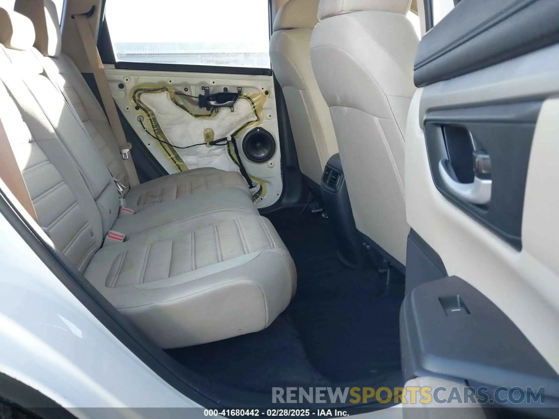 8 fotografías del automóvil dañado 7FARW1H29LE007833 HONDA CR-V 2020