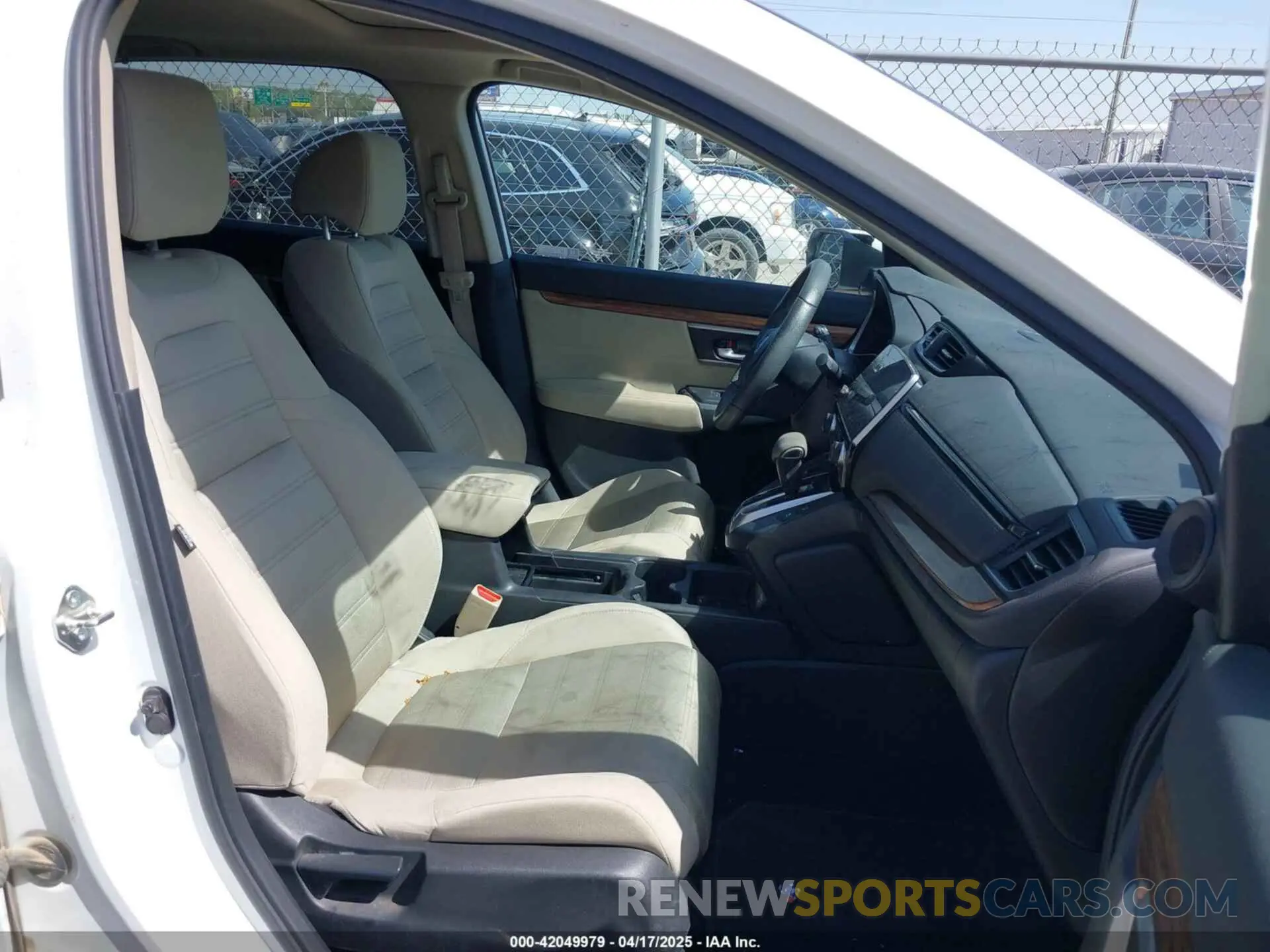 5 fotografías del automóvil dañado 7FARW1H51LE025351 HONDA CR-V 2020