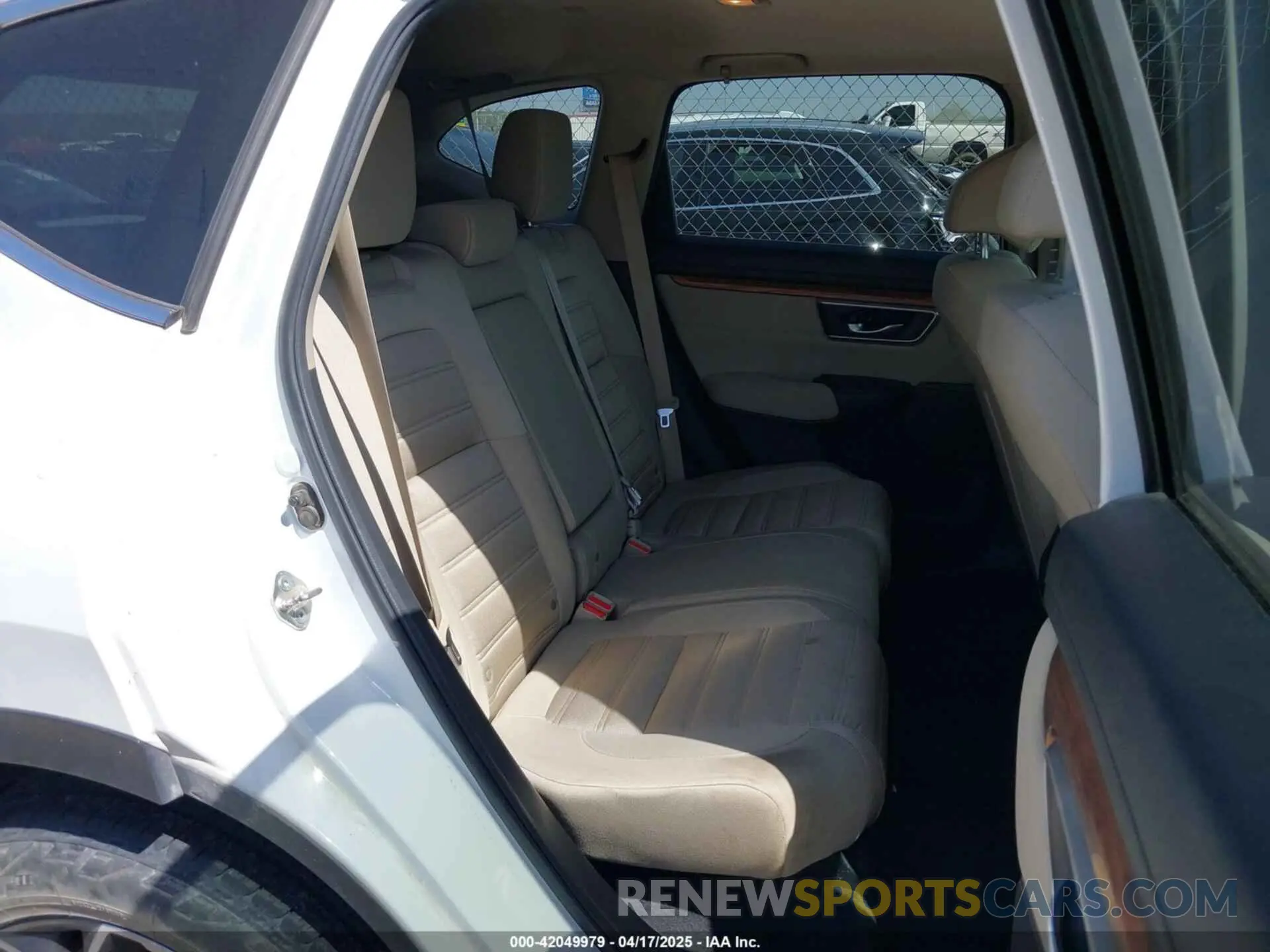 8 fotografías del automóvil dañado 7FARW1H51LE025351 HONDA CR-V 2020