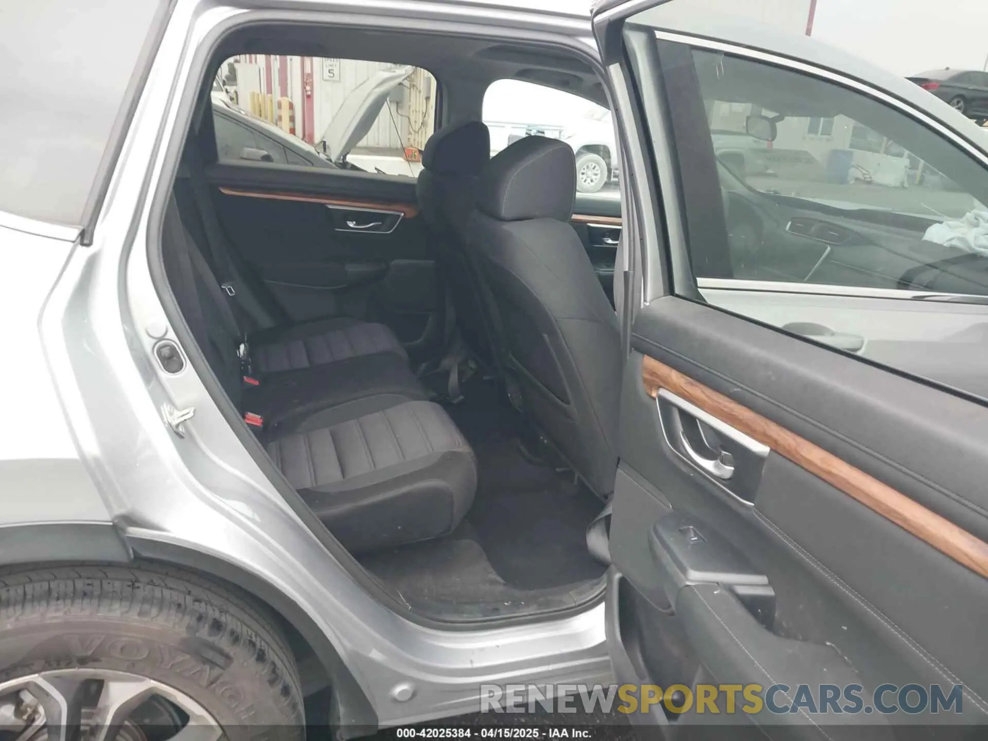 8 fotografías del automóvil dañado 7FARW1H52LE020448 HONDA CR-V 2020