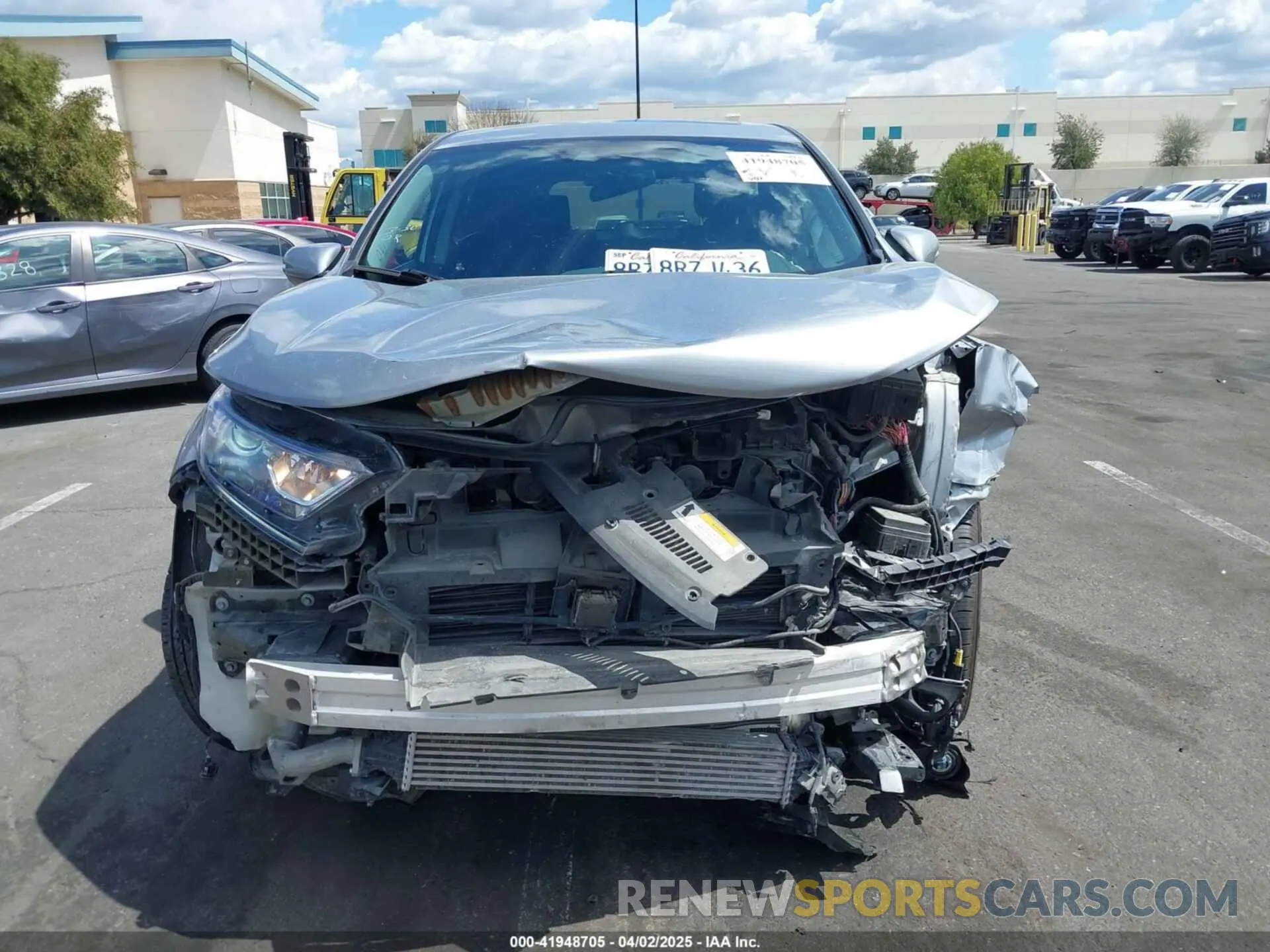 13 fotografías del automóvil dañado 7FARW1H56LE017004 HONDA CR-V 2020
