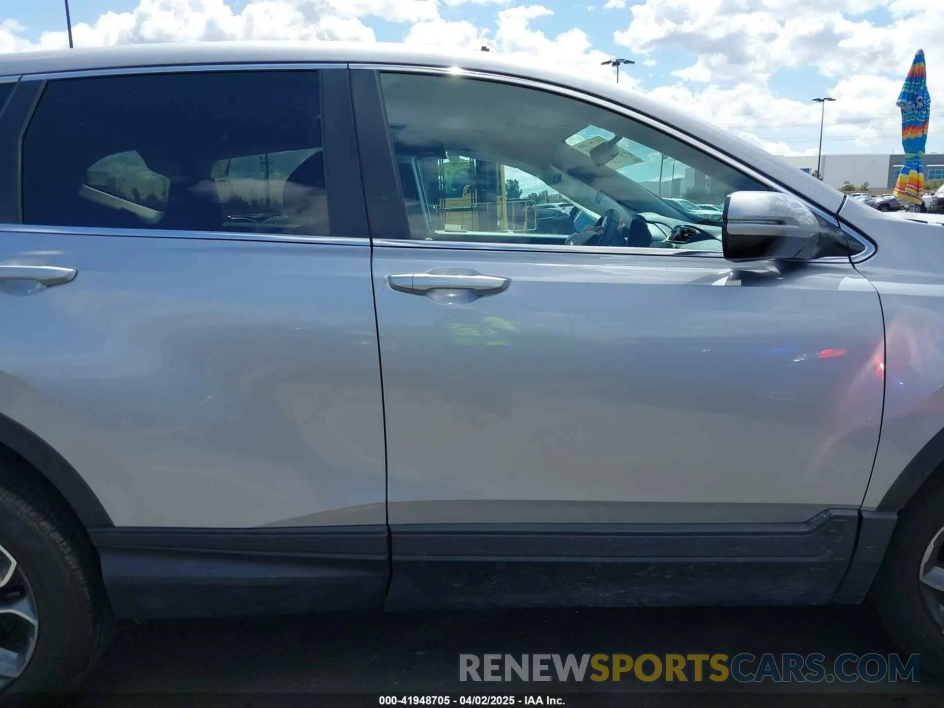 14 fotografías del automóvil dañado 7FARW1H56LE017004 HONDA CR-V 2020