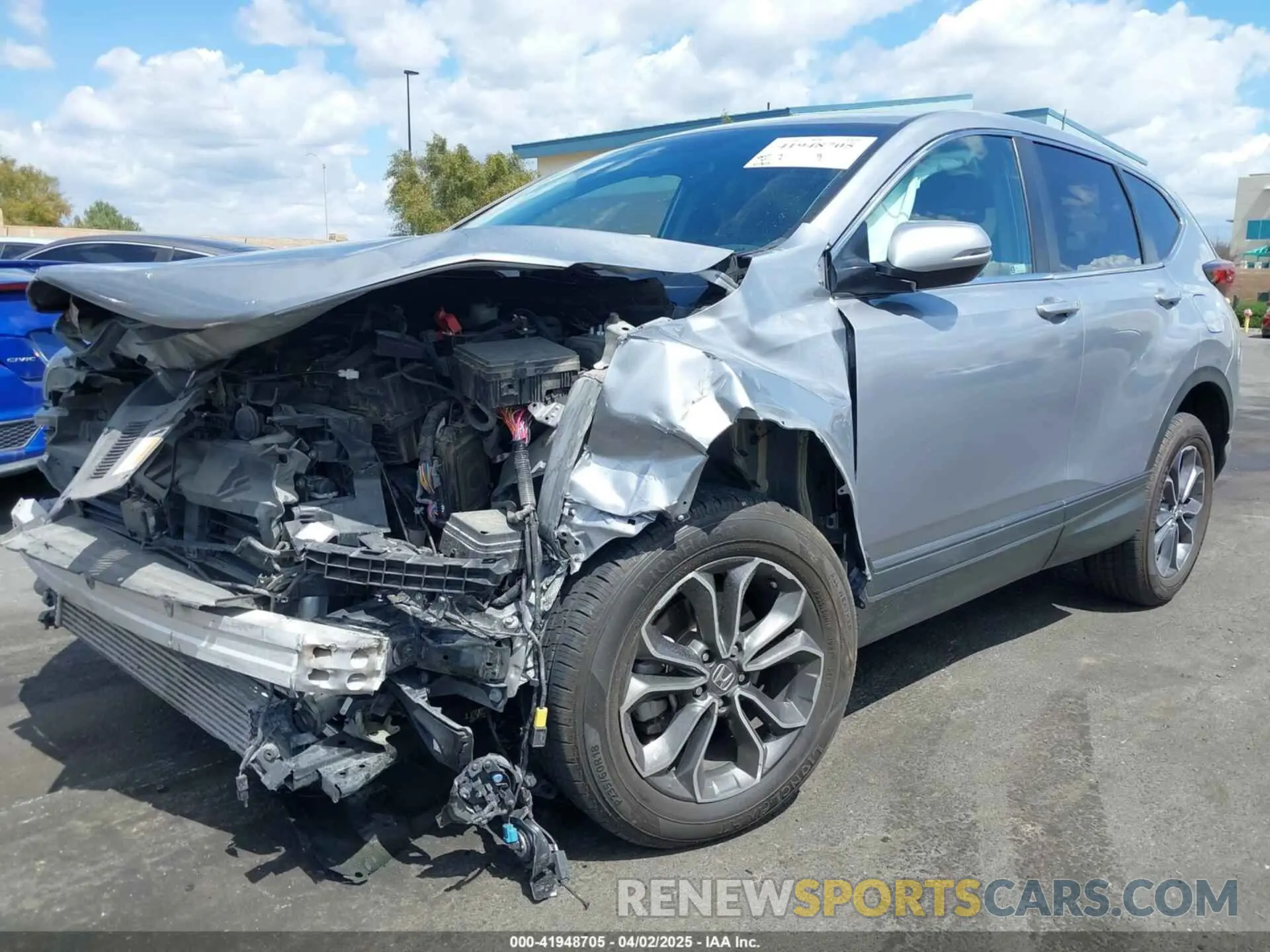 2 fotografías del automóvil dañado 7FARW1H56LE017004 HONDA CR-V 2020