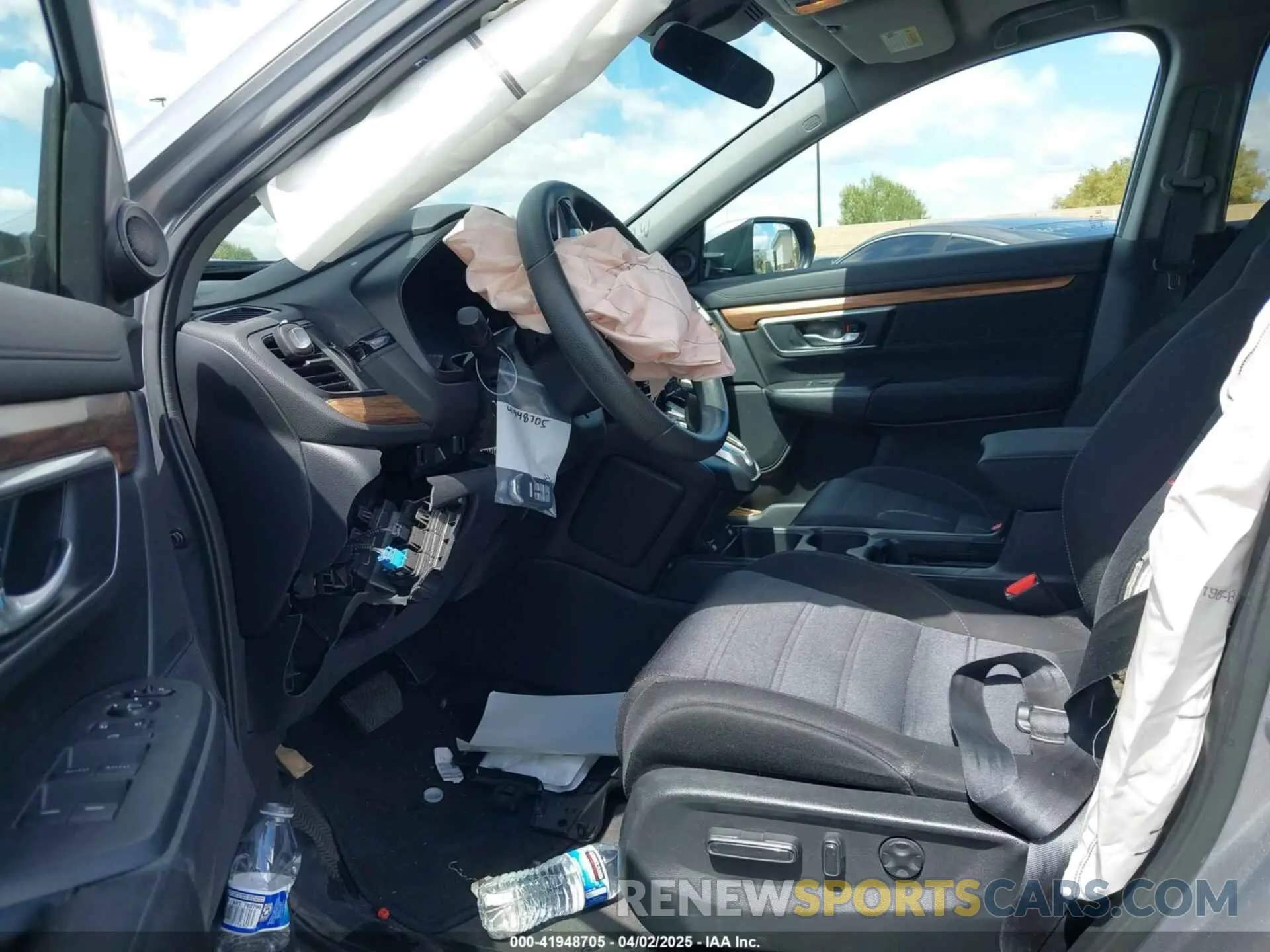 5 fotografías del automóvil dañado 7FARW1H56LE017004 HONDA CR-V 2020
