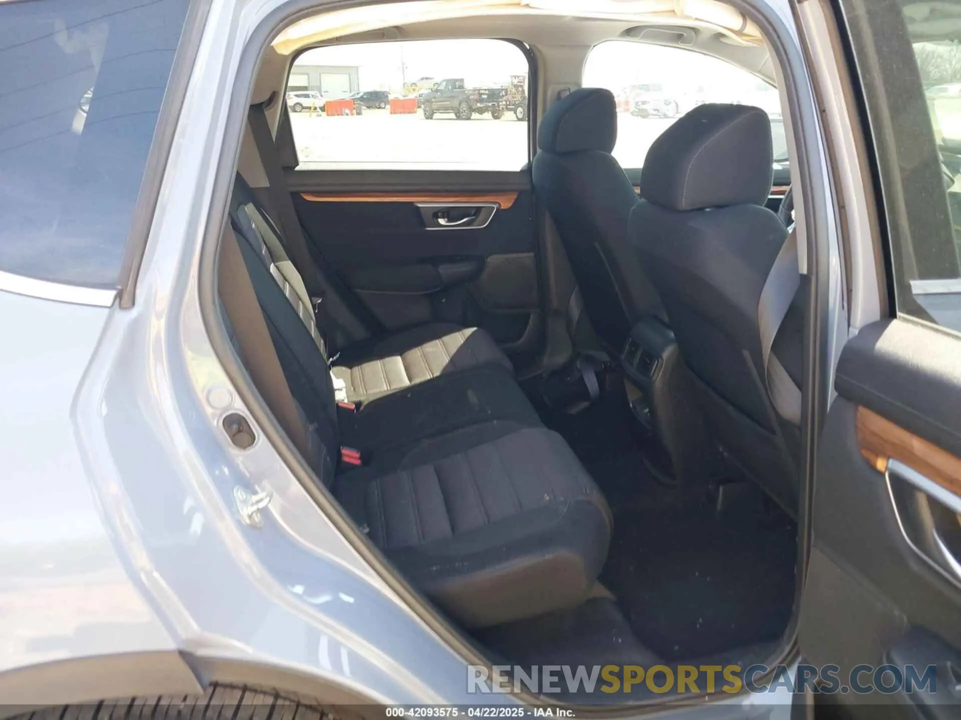 8 fotografías del automóvil dañado 7FARW1H59LE017725 HONDA CR-V 2020