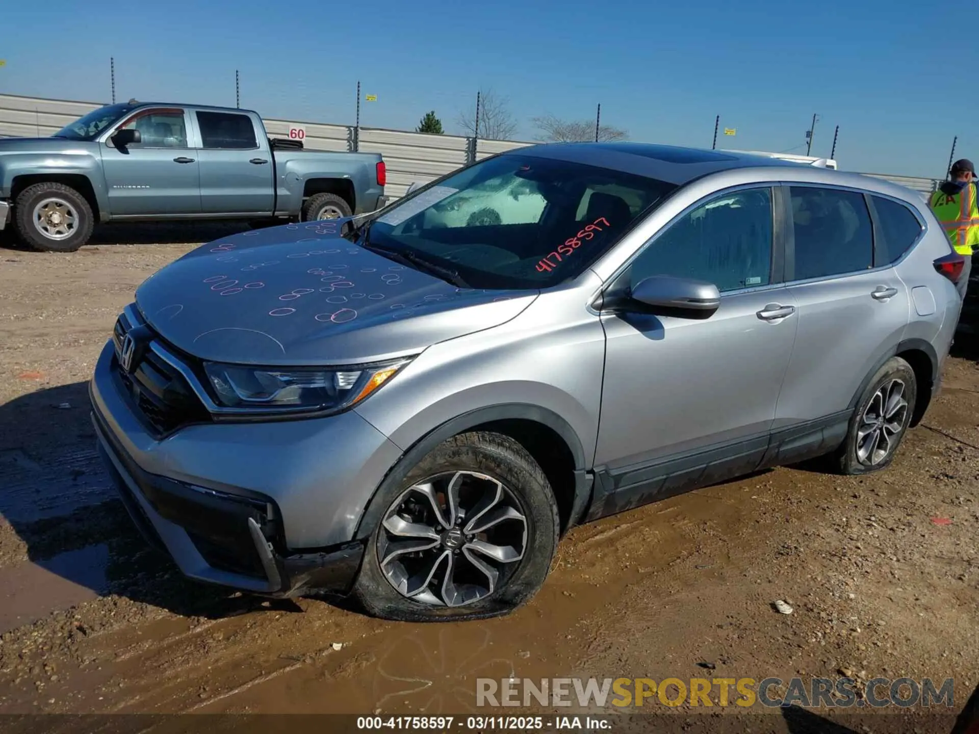 2 fotografías del automóvil dañado 7FARW1H84LE030599 HONDA CR-V 2020