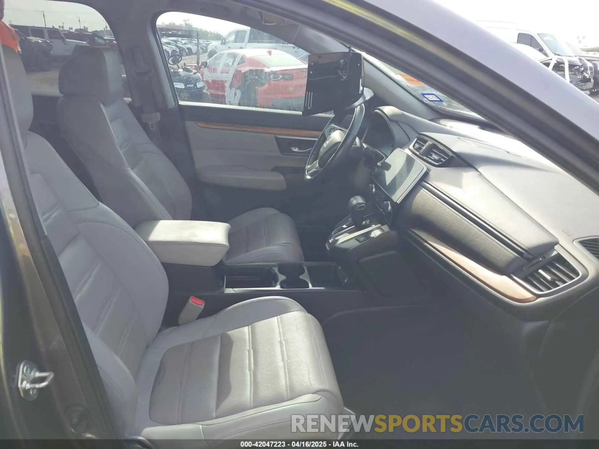 5 fotografías del automóvil dañado 7FARW1H85LE006800 HONDA CR-V 2020
