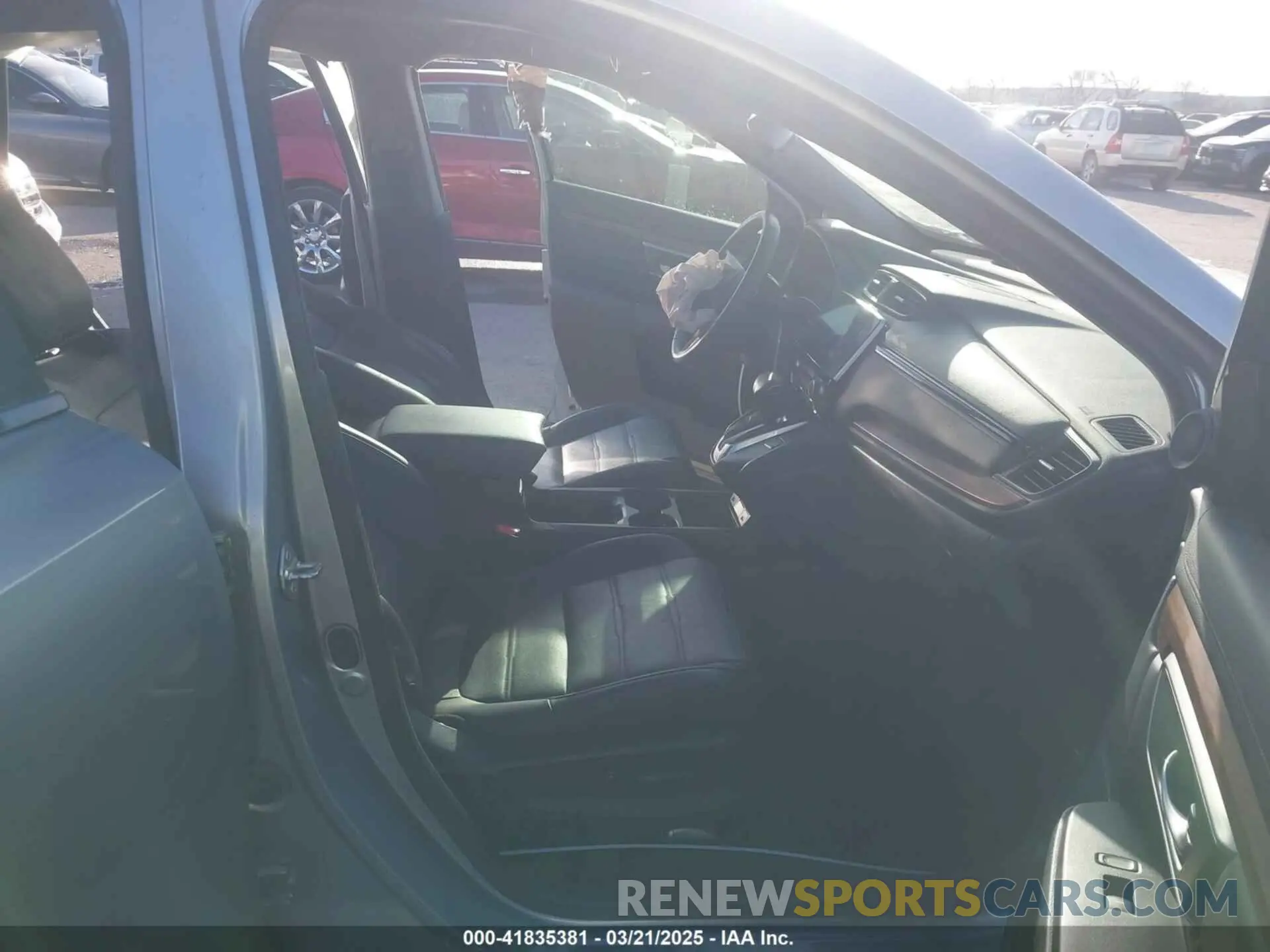5 fotografías del automóvil dañado 7FARW1H87LE000108 HONDA CR-V 2020