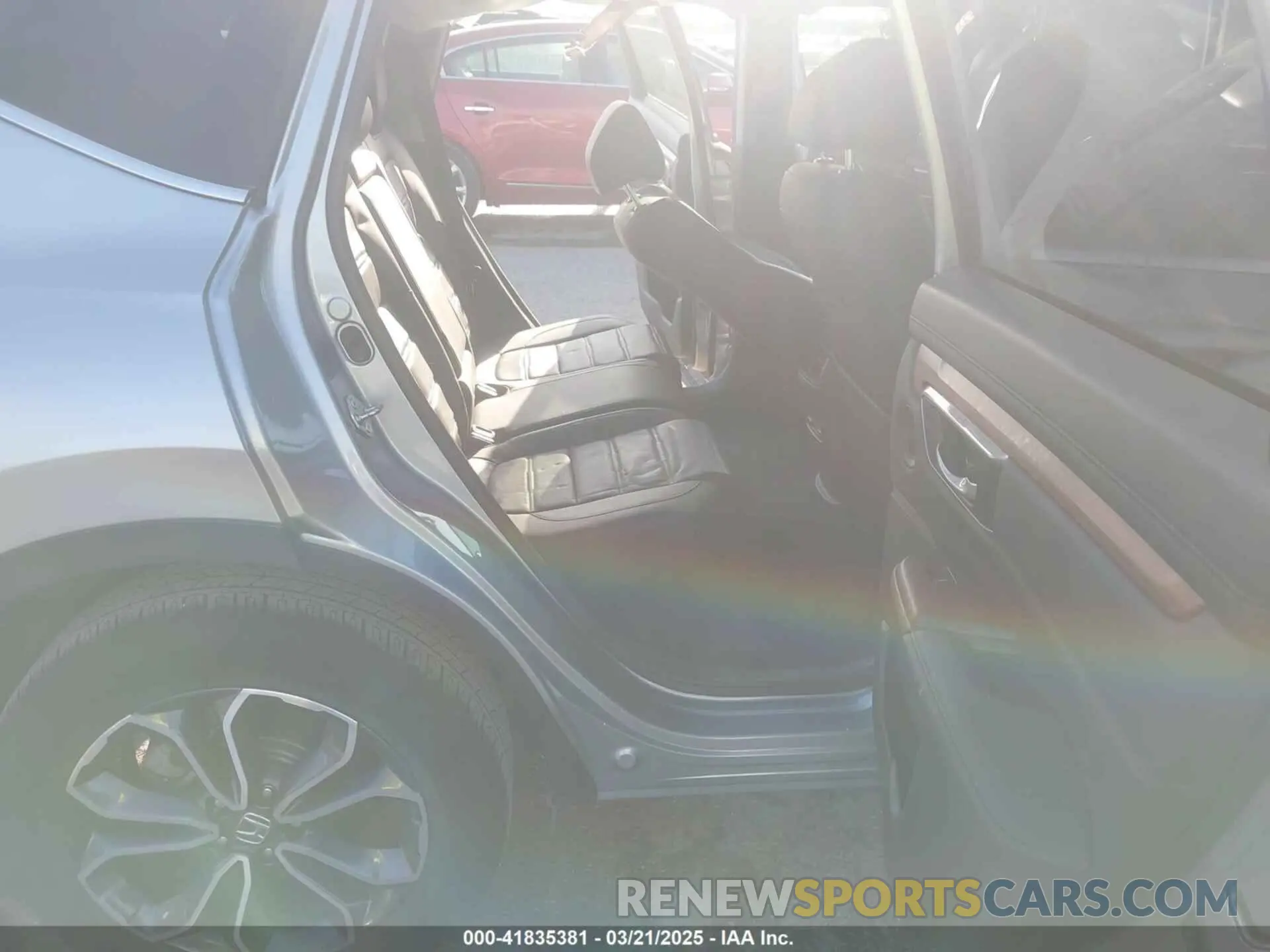 8 fotografías del automóvil dañado 7FARW1H87LE000108 HONDA CR-V 2020