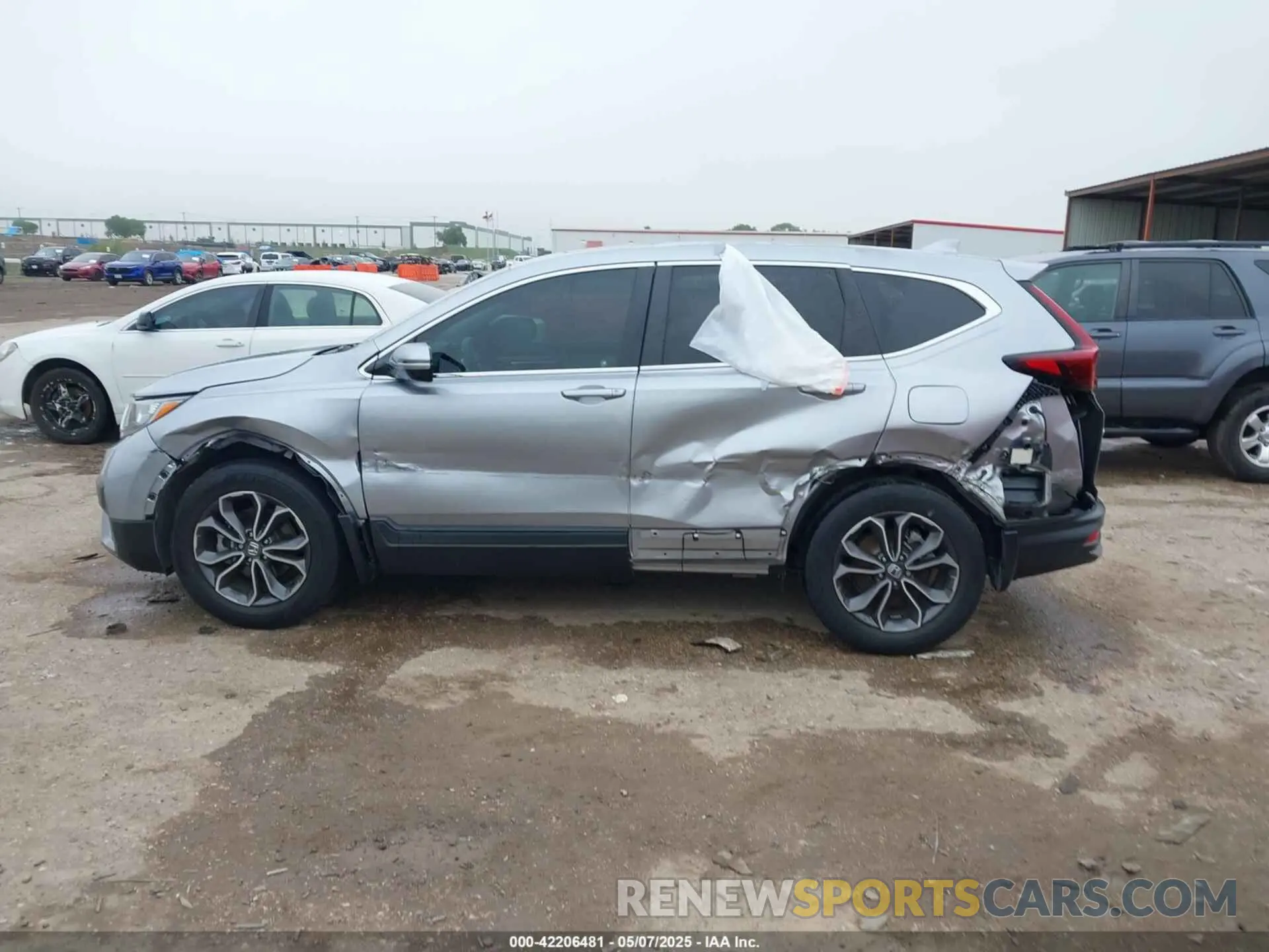 14 fotografías del automóvil dañado 7FARW1H87LE002747 HONDA CR-V 2020