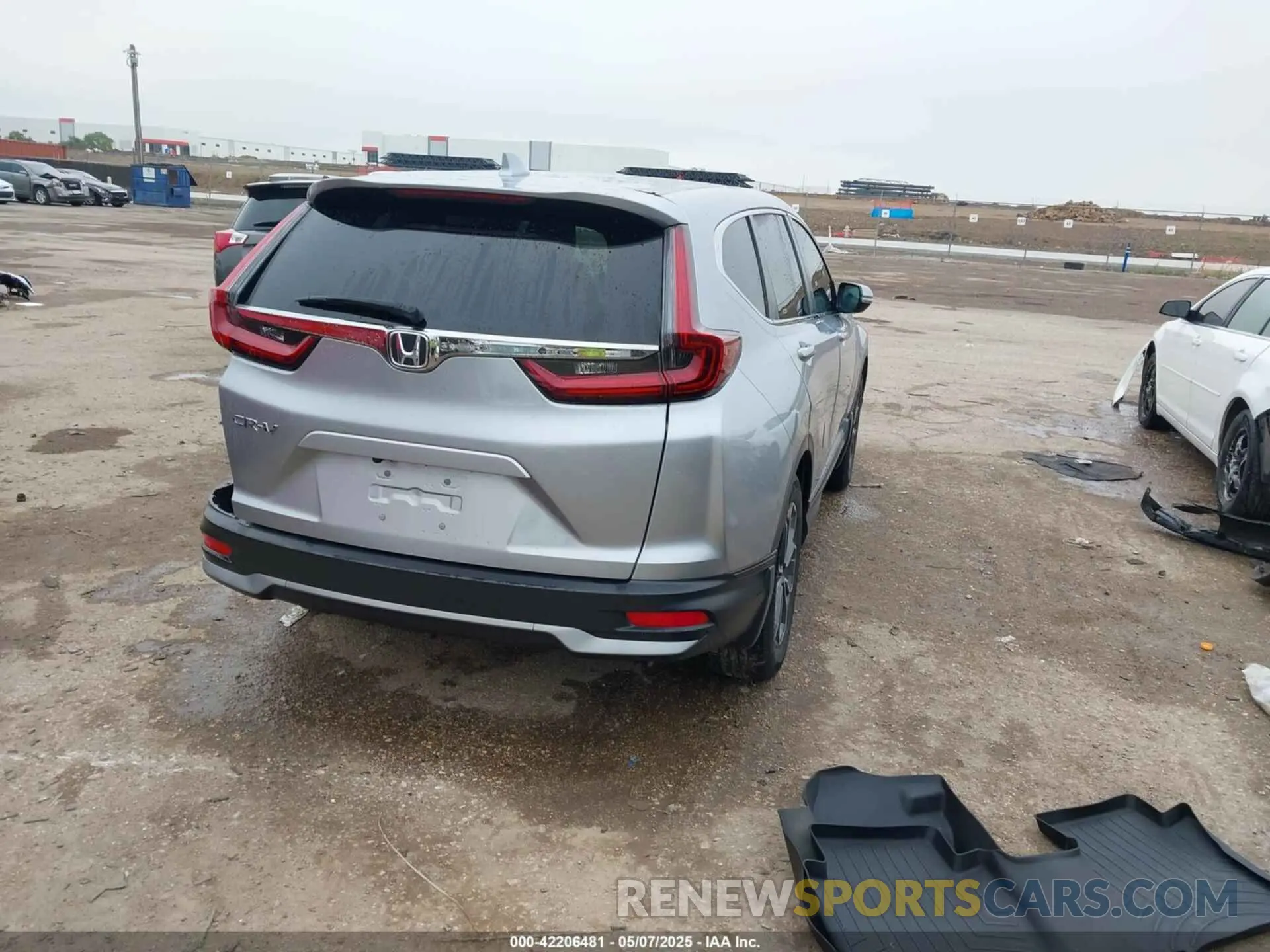 4 fotografías del automóvil dañado 7FARW1H87LE002747 HONDA CR-V 2020