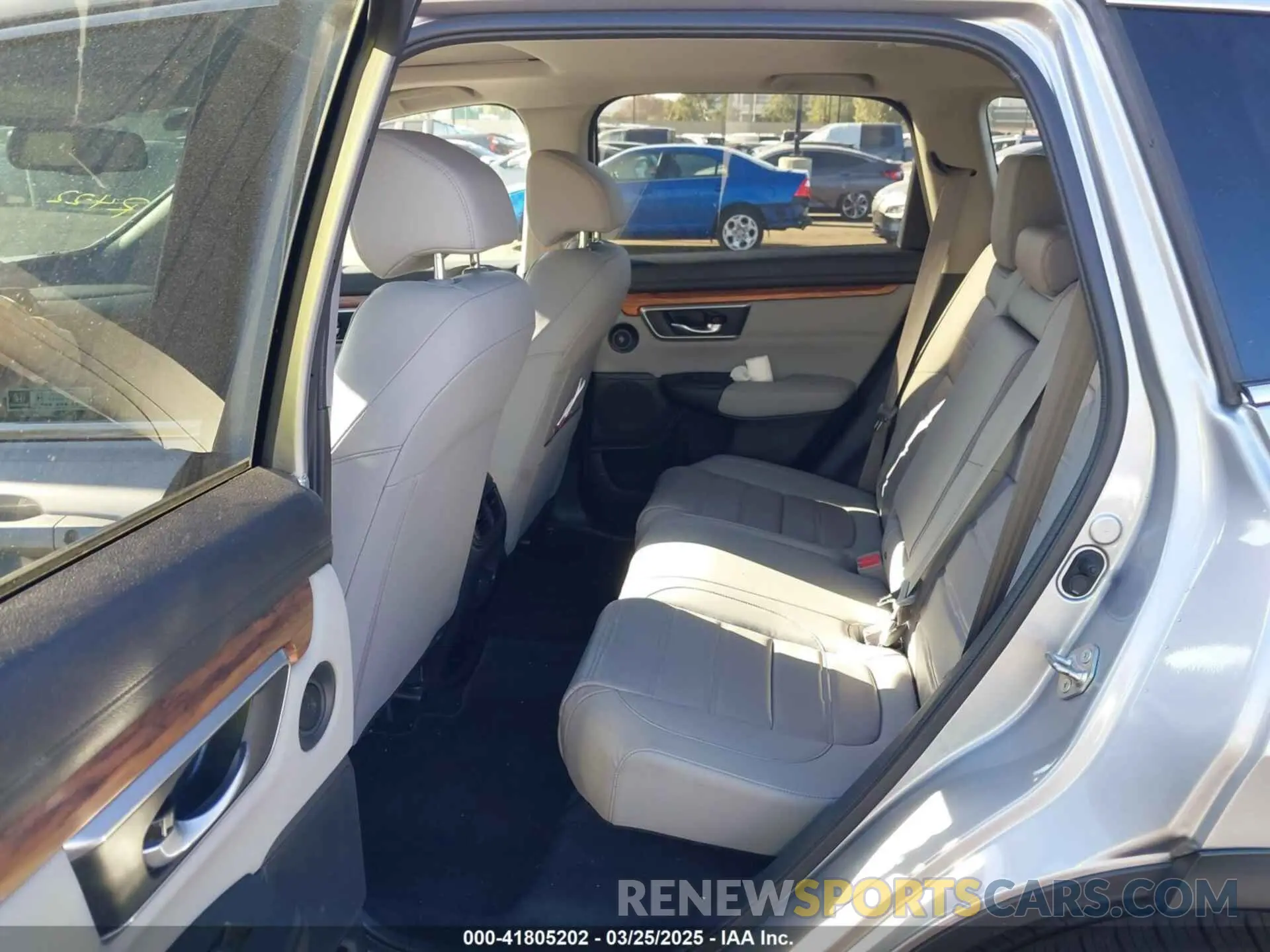 8 fotografías del automóvil dañado 7FARW1H88LE019461 HONDA CR-V 2020