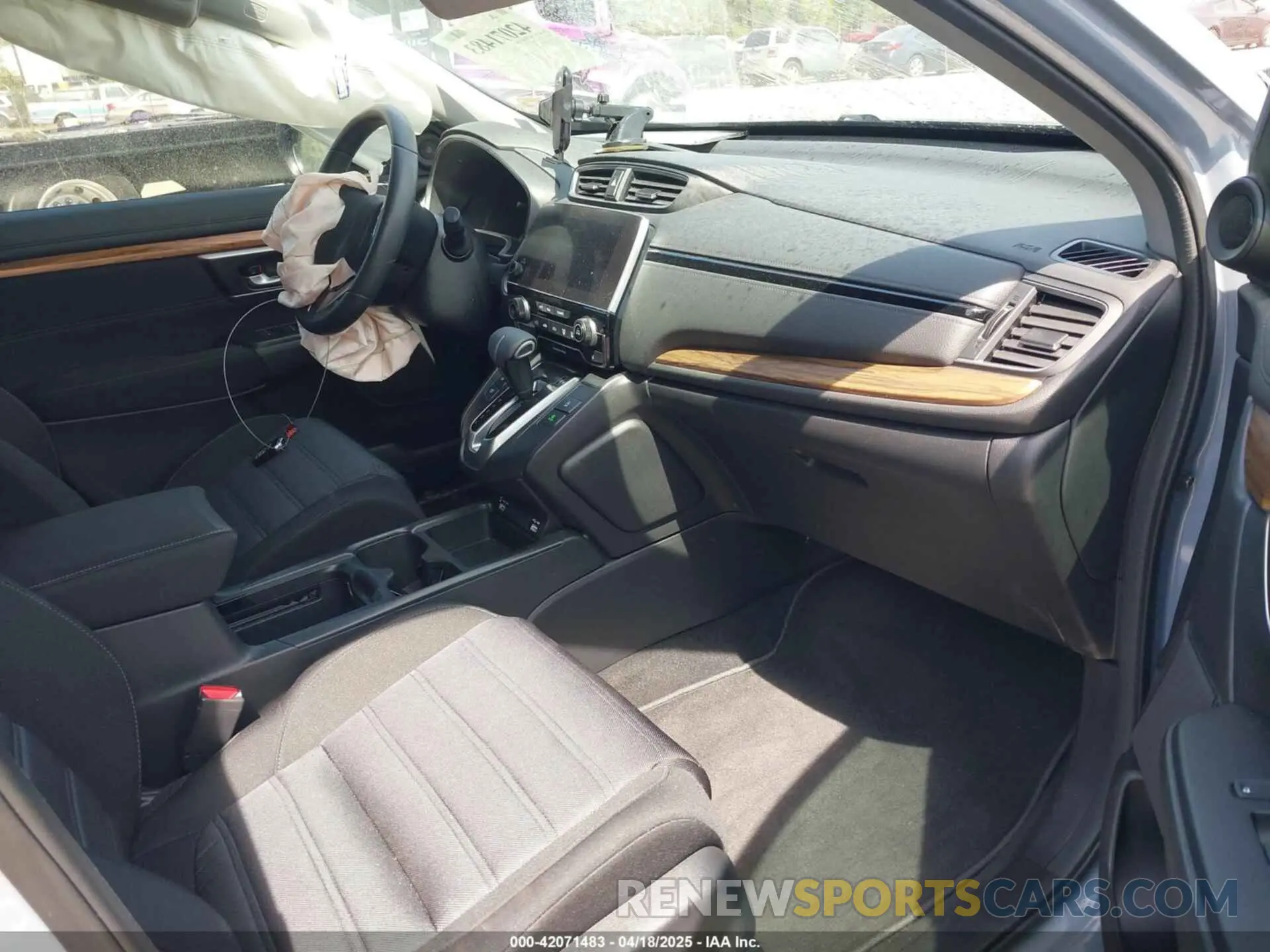 5 fotografías del automóvil dañado 7FARW2H51LE007051 HONDA CR-V 2020