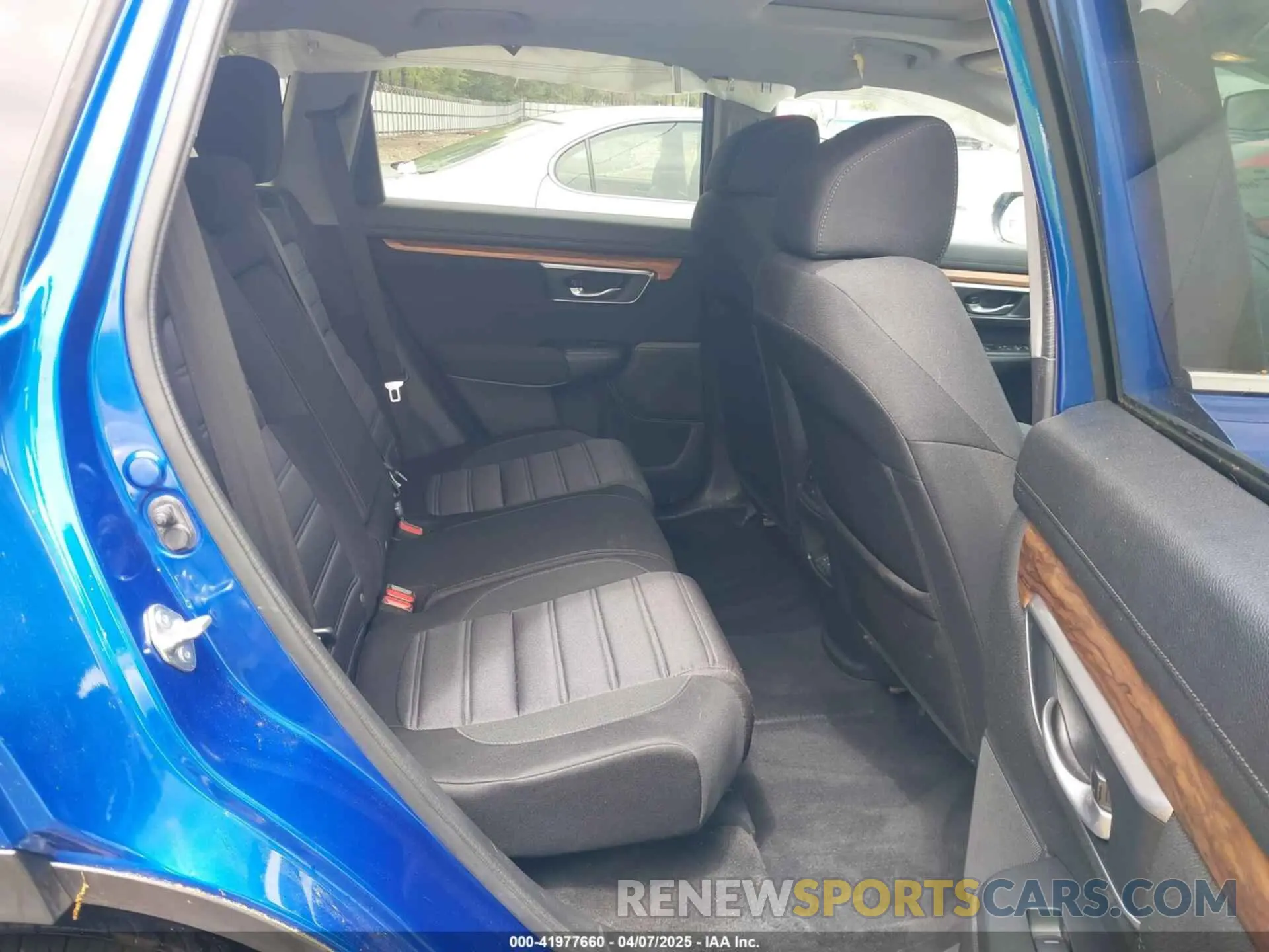 8 fotografías del automóvil dañado 7FARW2H55LE005884 HONDA CR-V 2020