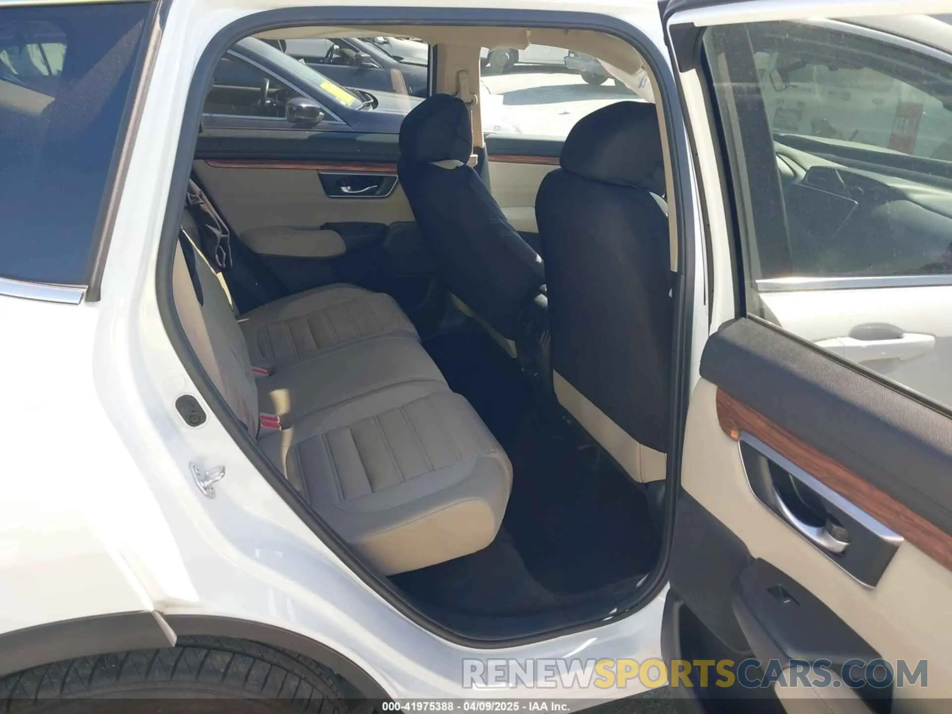 8 fotografías del automóvil dañado 2HKRW1H57MH425865 HONDA CR-V 2021
