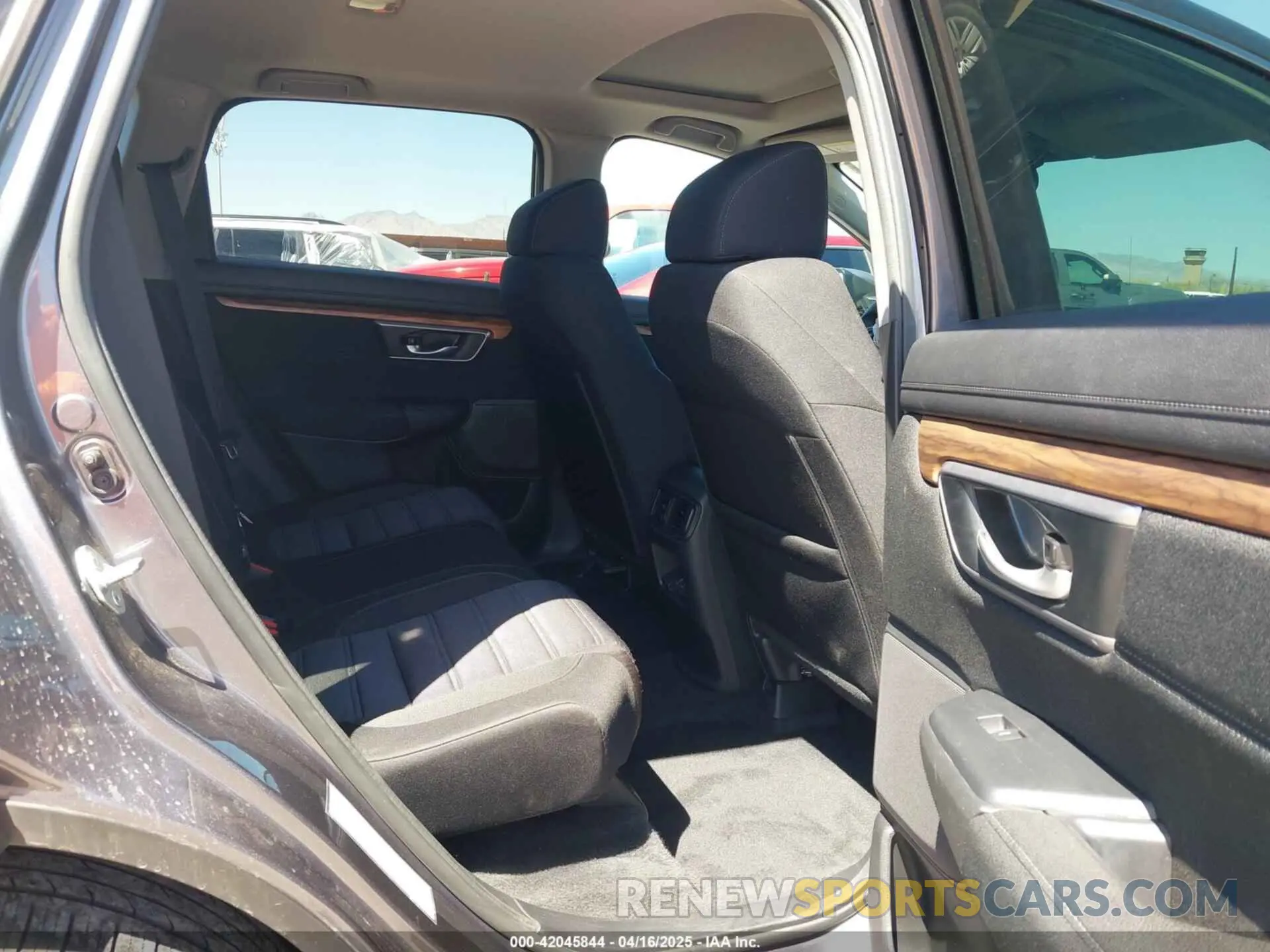 8 fotografías del automóvil dañado 5J6RW1H57MA010868 HONDA CR-V 2021
