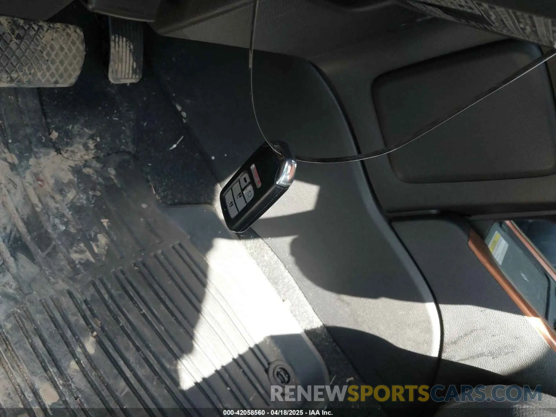 11 fotografías del automóvil dañado 5J6RW2H94ML013546 HONDA CR-V 2021