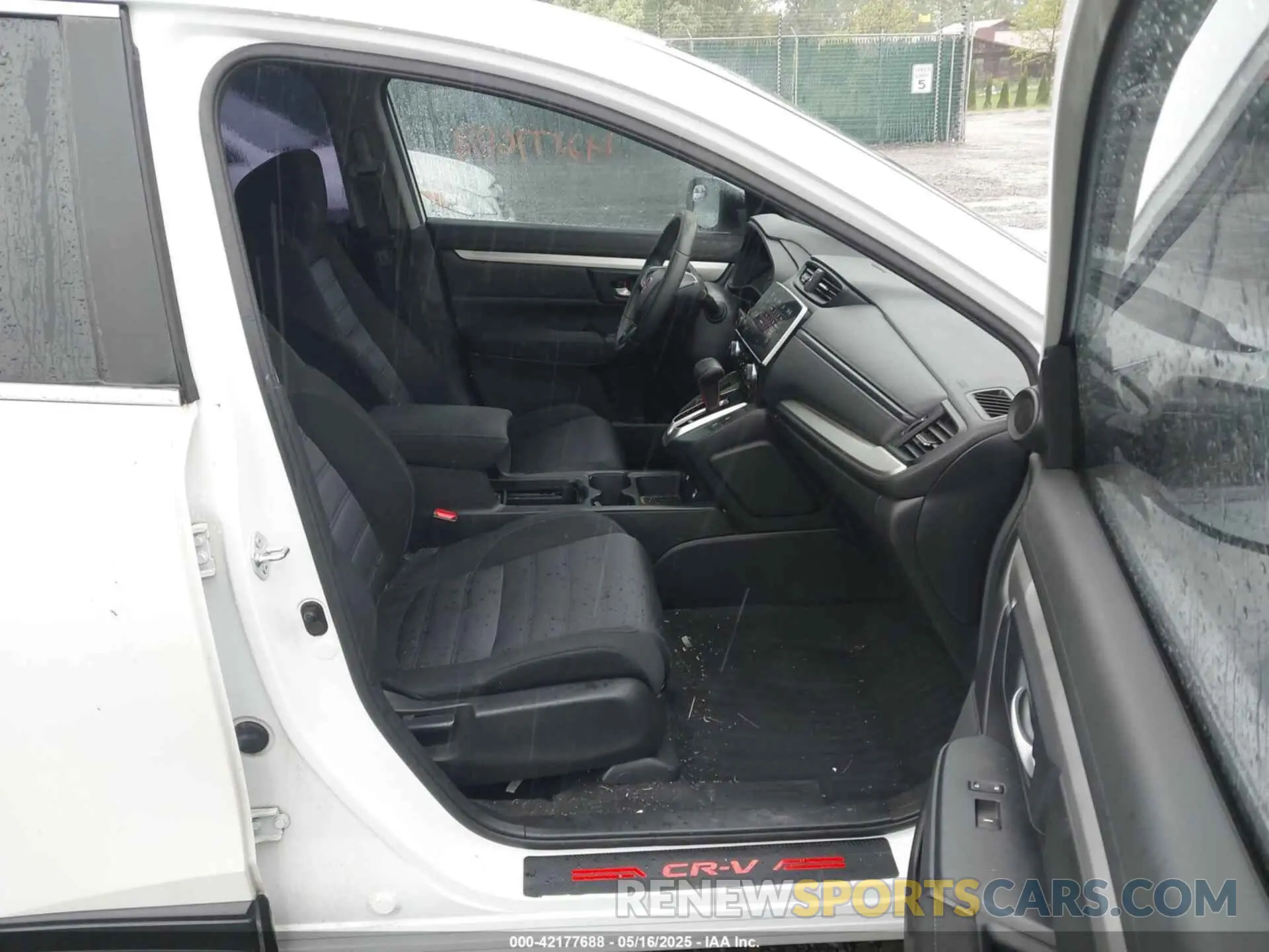 5 fotografías del automóvil dañado 7FARW2H75ME024356 HONDA CR-V 2021