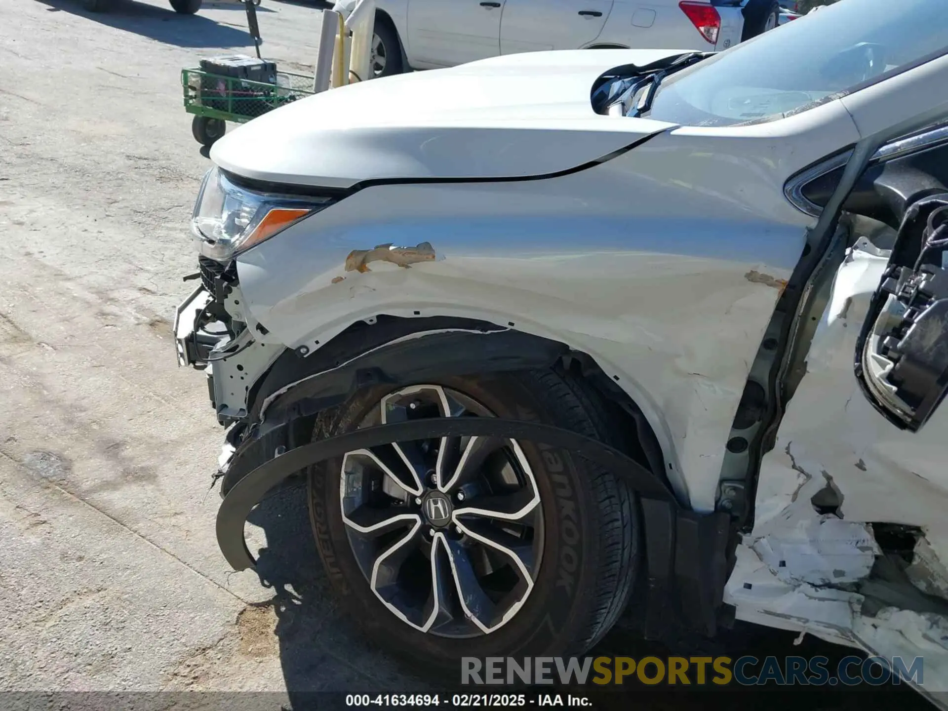 16 fotografías del automóvil dañado 2HKRW1H86NH400838 HONDA CR-V 2022
