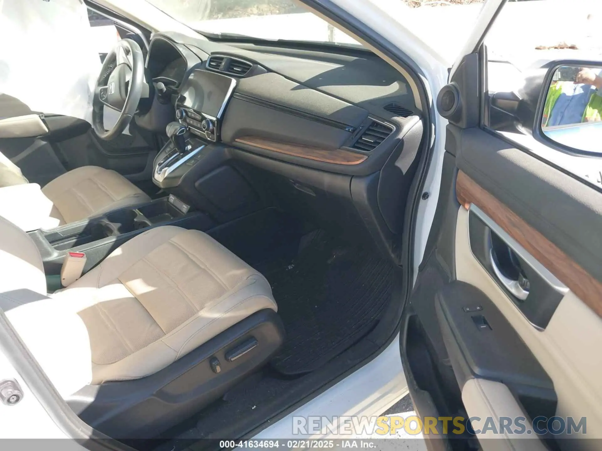 5 fotografías del automóvil dañado 2HKRW1H86NH400838 HONDA CR-V 2022