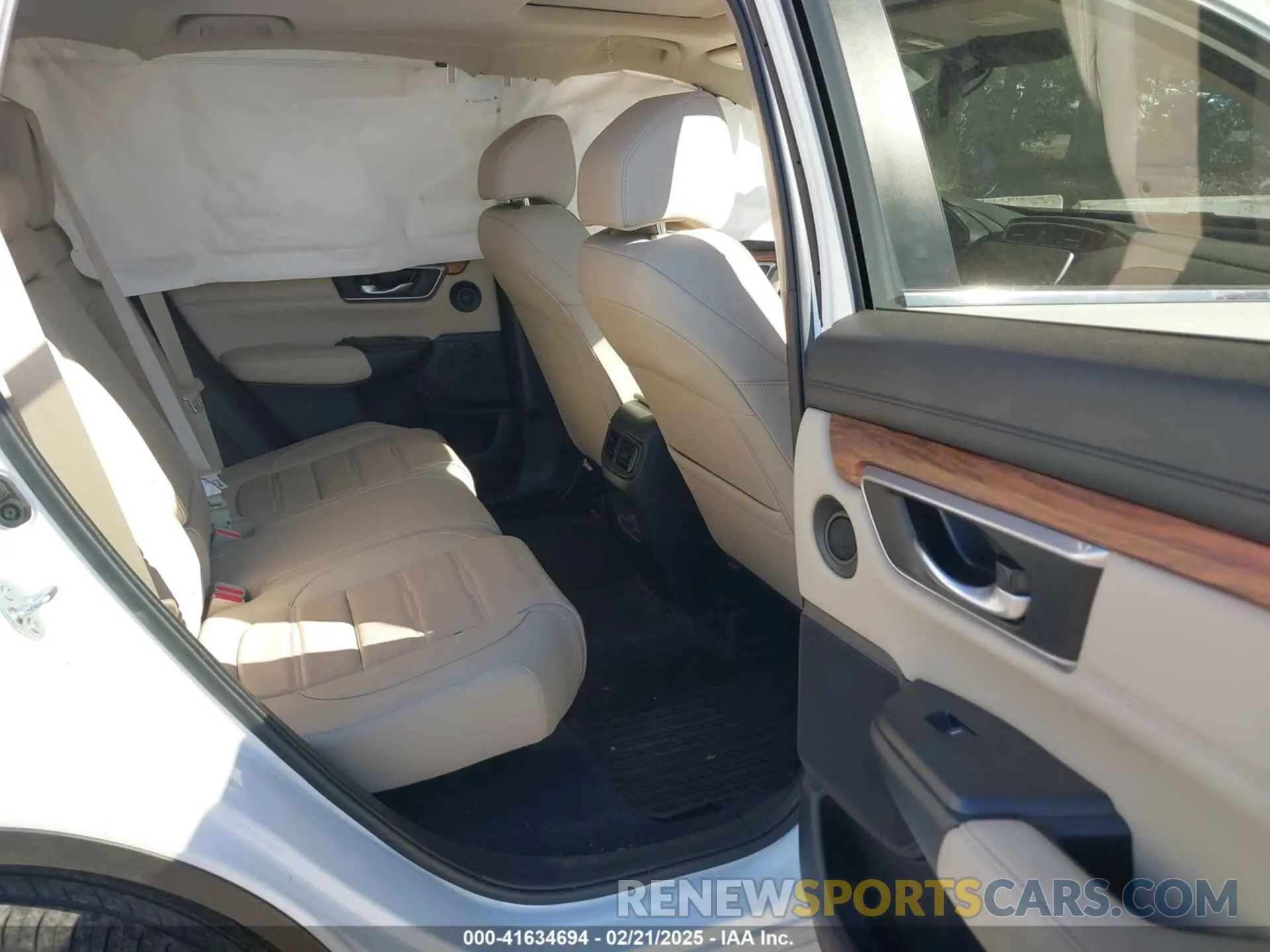 8 fotografías del automóvil dañado 2HKRW1H86NH400838 HONDA CR-V 2022