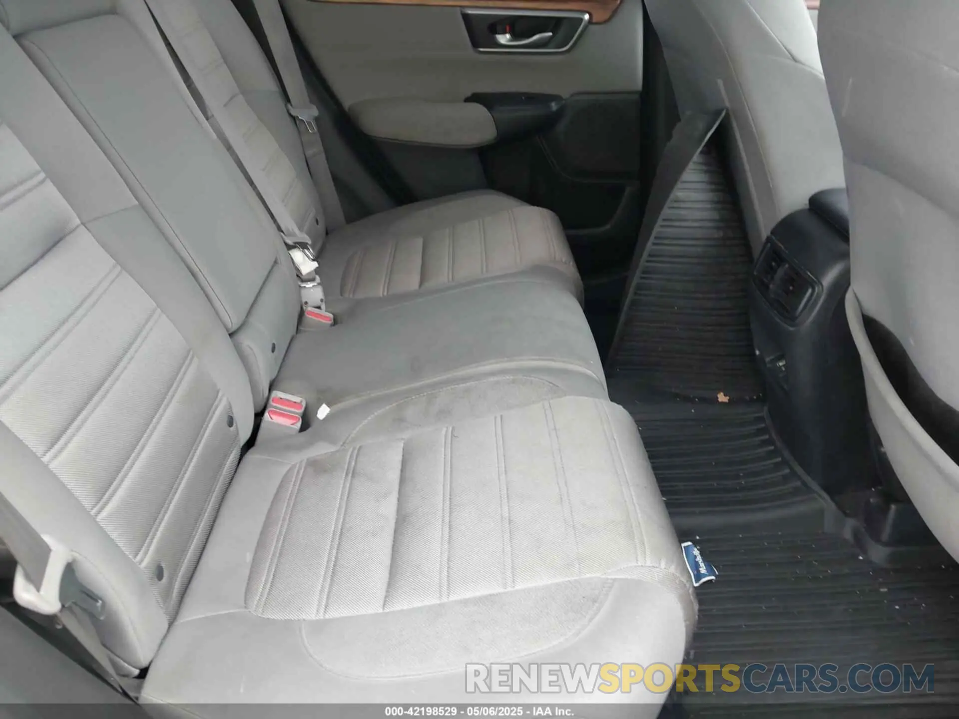 8 fotografías del automóvil dañado 2HKRW2H58NH611275 HONDA CR-V 2022
