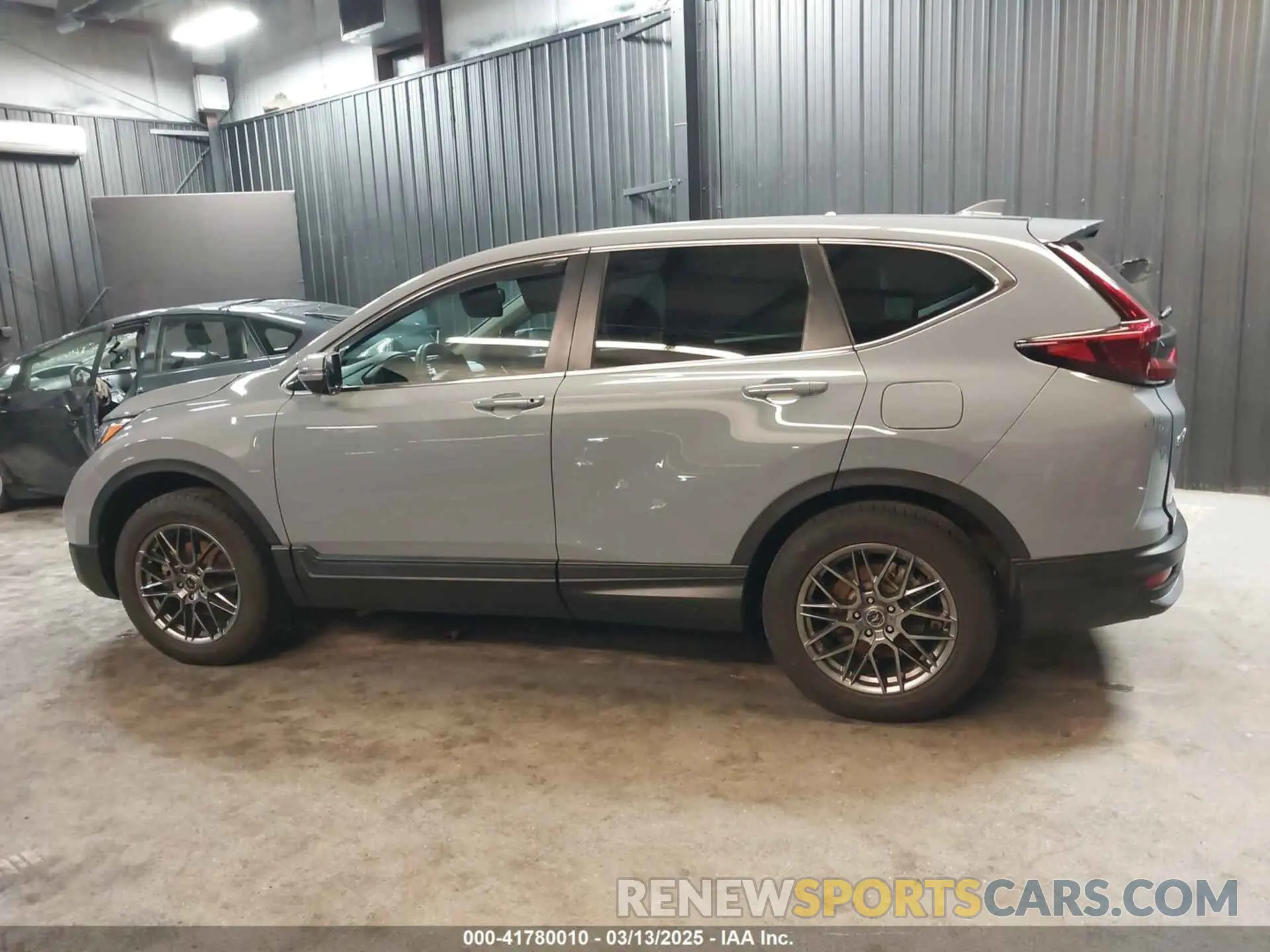 13 fotografías del automóvil dañado 2HKRW2H80NH606274 HONDA CR-V 2022