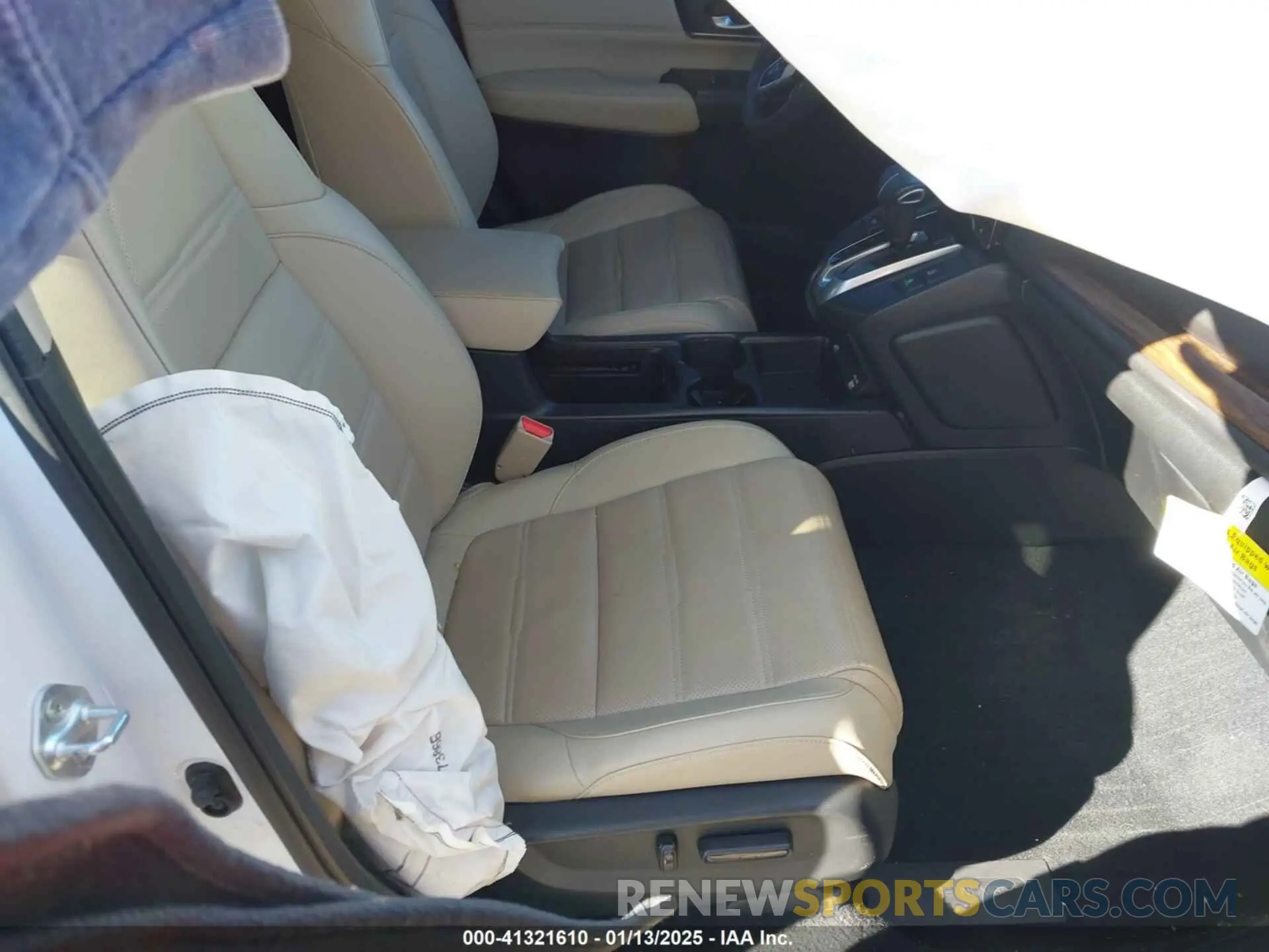 5 fotografías del automóvil dañado 2HKRW2H82NH624789 HONDA CR-V 2022