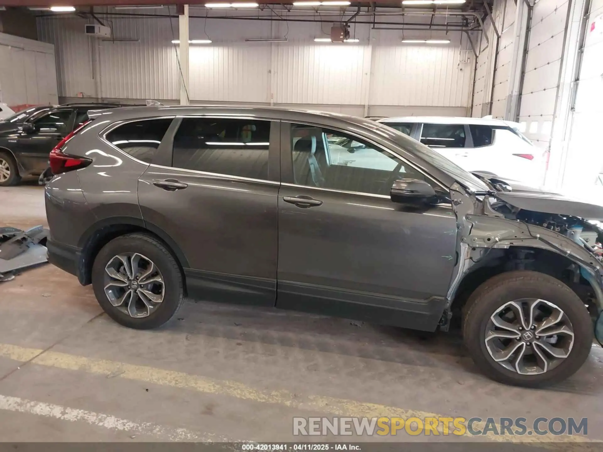 14 fotografías del automóvil dañado 2HKRW2H89NH642061 HONDA CR-V 2022