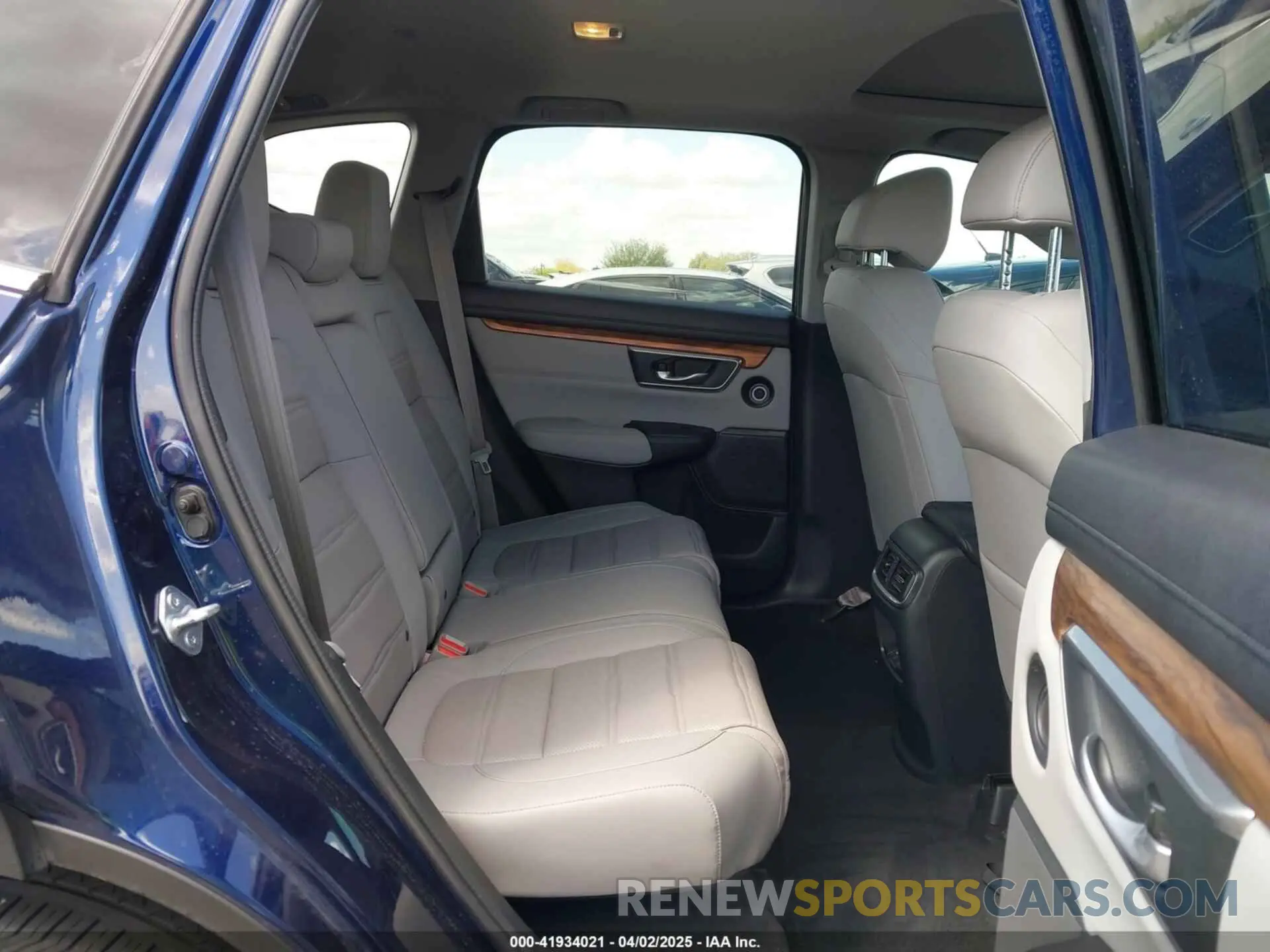 8 fotografías del automóvil dañado 5J6RT6H9XNL042471 HONDA CR-V 2022