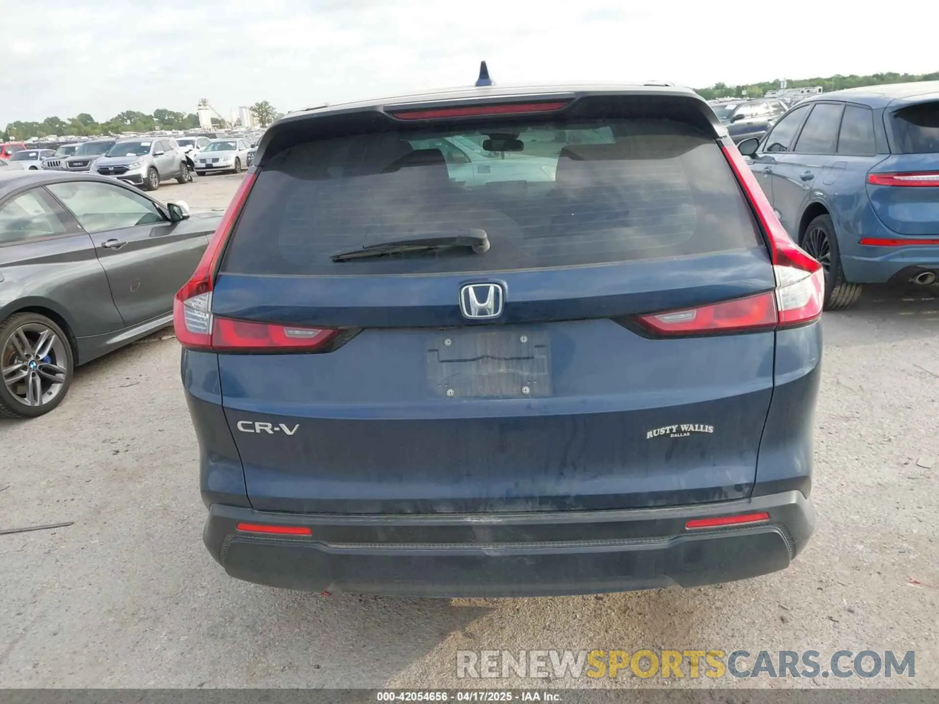 16 fotografías del automóvil dañado 2HKRS3H23PH308513 HONDA CR-V 2023
