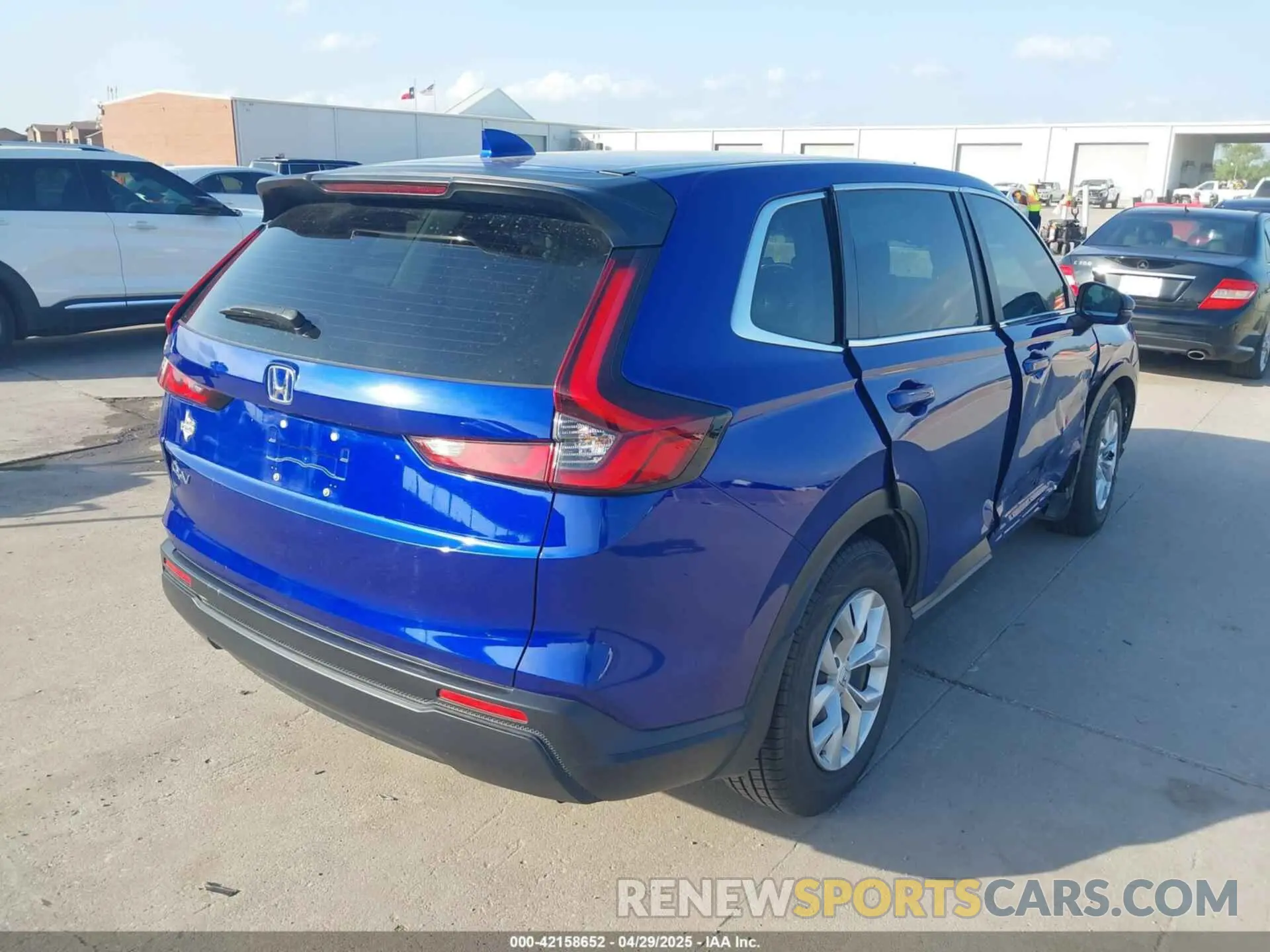 4 fotografías del automóvil dañado 2HKRS3H28PH305056 HONDA CR-V 2023