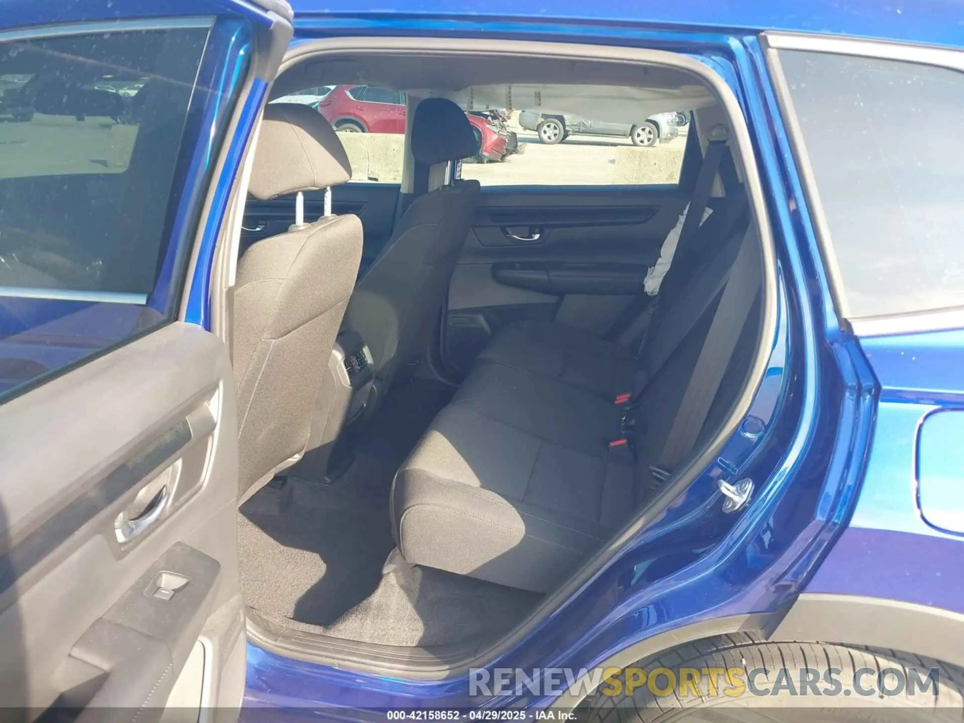 8 fotografías del automóvil dañado 2HKRS3H28PH305056 HONDA CR-V 2023