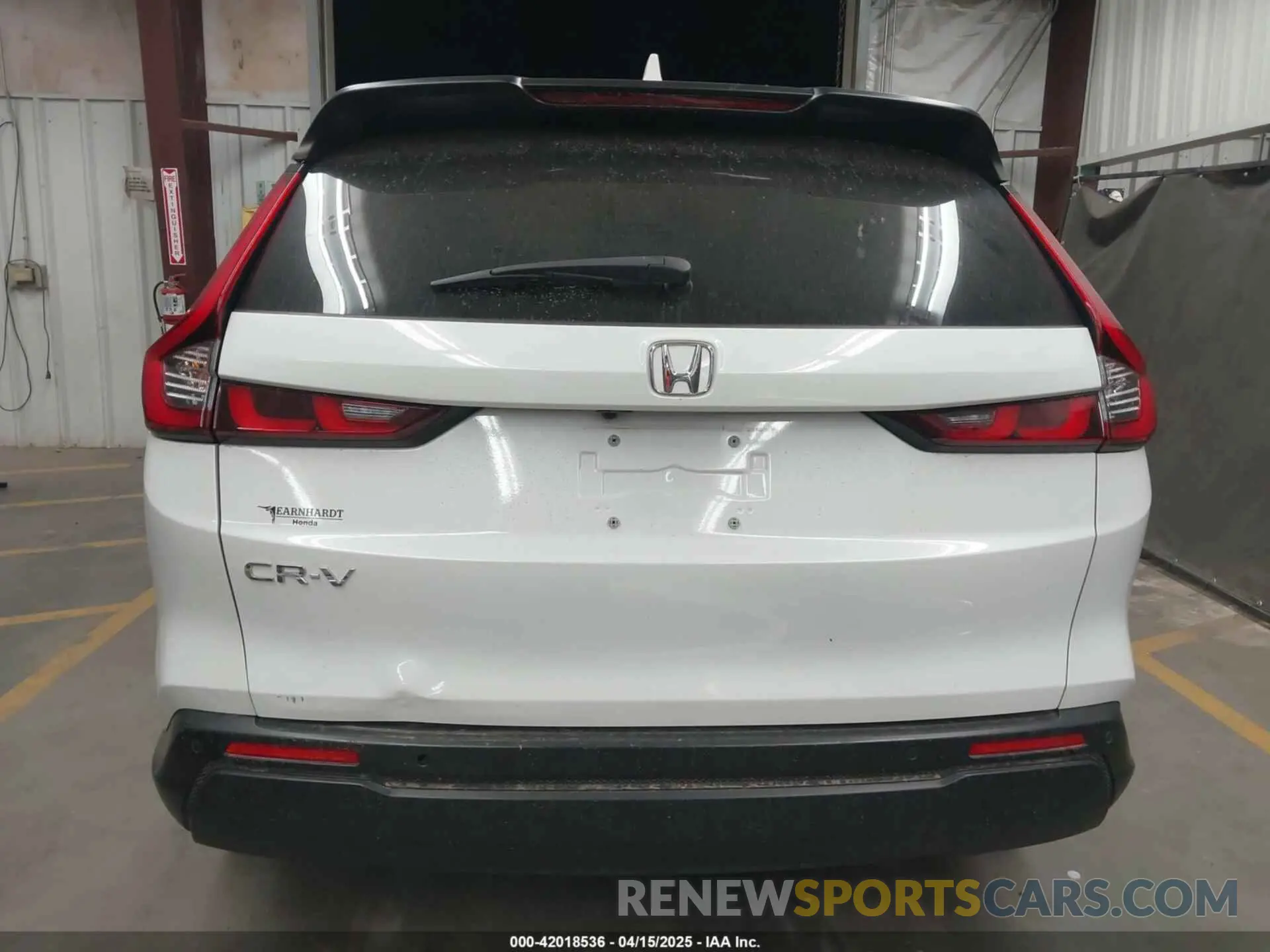 17 fotografías del automóvil dañado 2HKRS3H71PH304746 HONDA CR-V 2023