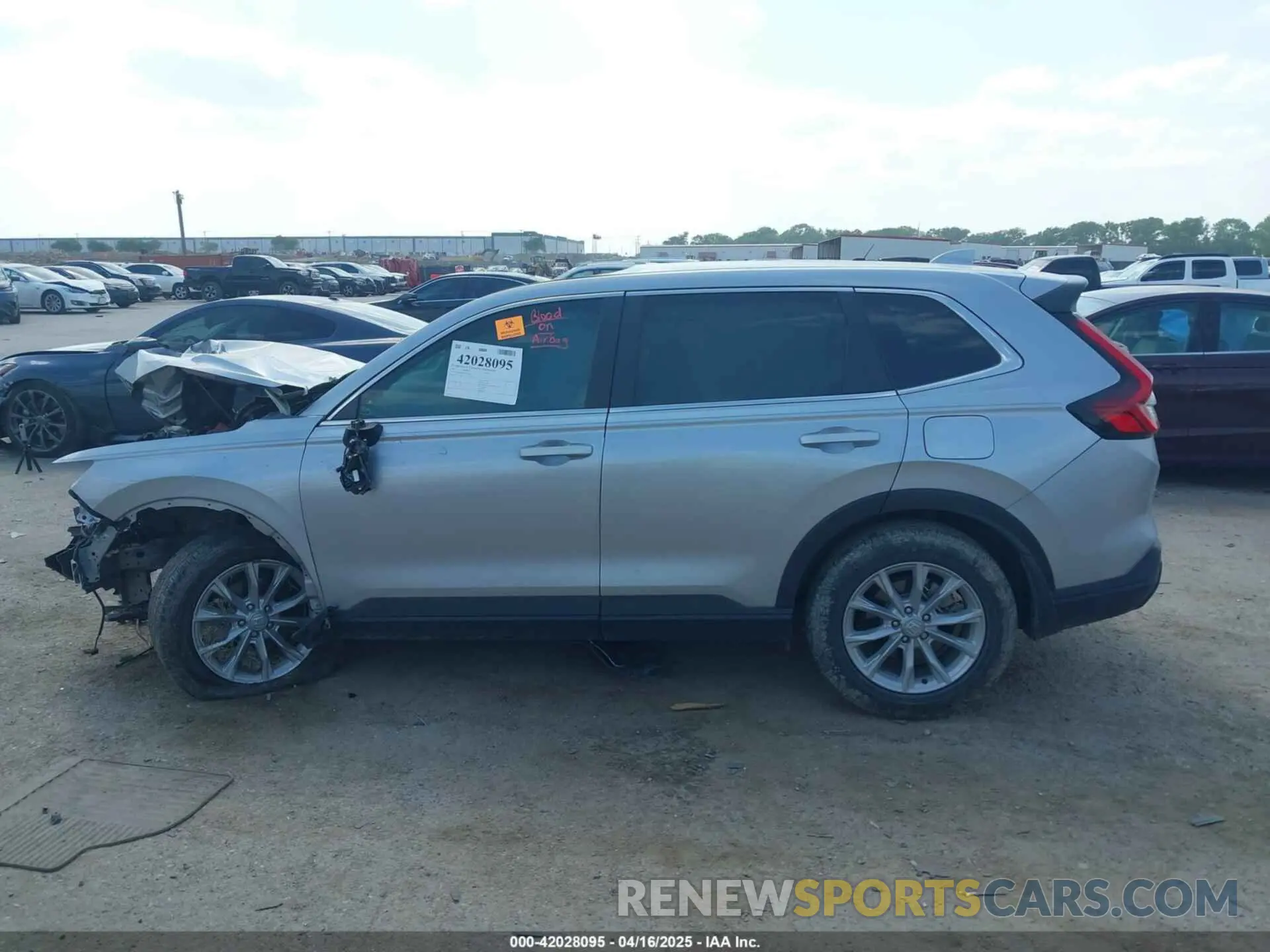 15 fotografías del automóvil dañado 2HKRS3H75PH302319 HONDA CR-V 2023