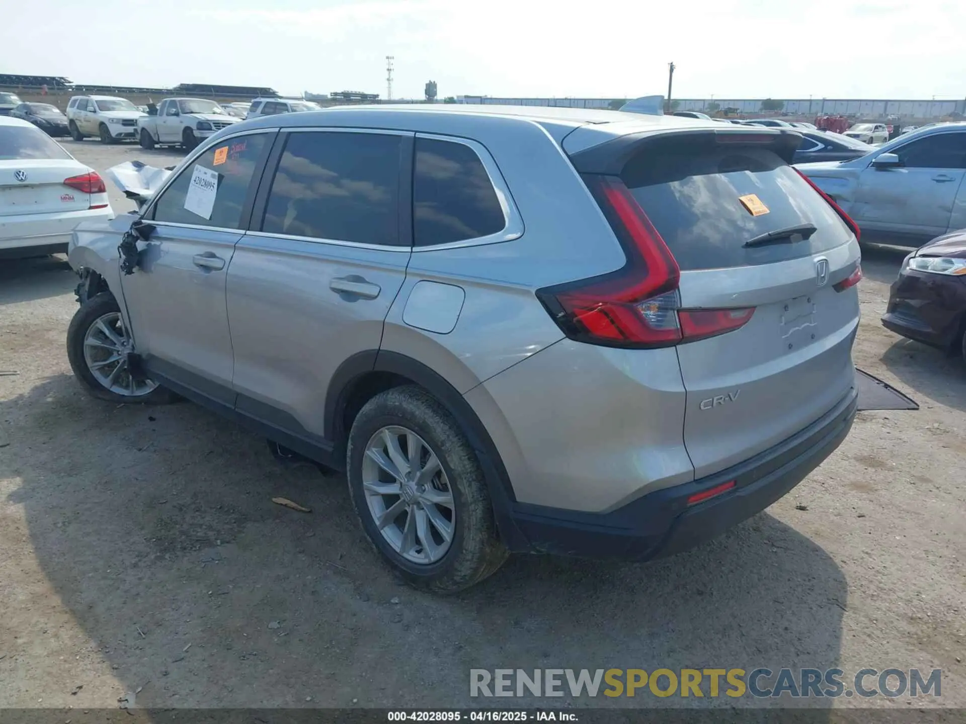 3 fotografías del automóvil dañado 2HKRS3H75PH302319 HONDA CR-V 2023