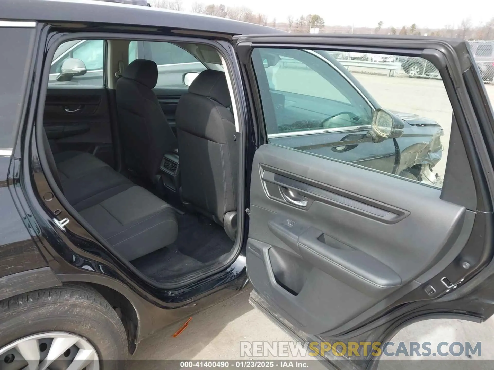 8 fotografías del automóvil dañado 2HKRS4H27PH435609 HONDA CR-V 2023