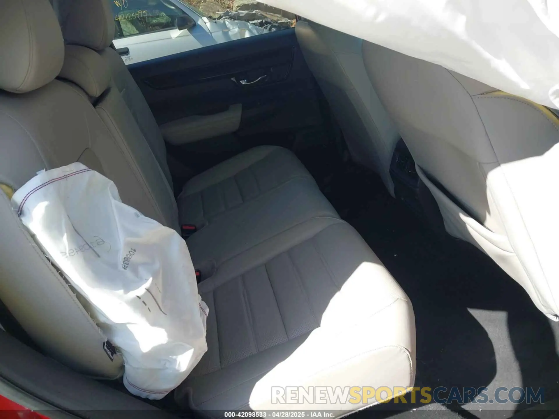 8 fotografías del automóvil dañado 2HKRS4H71PH403864 HONDA CR-V 2023