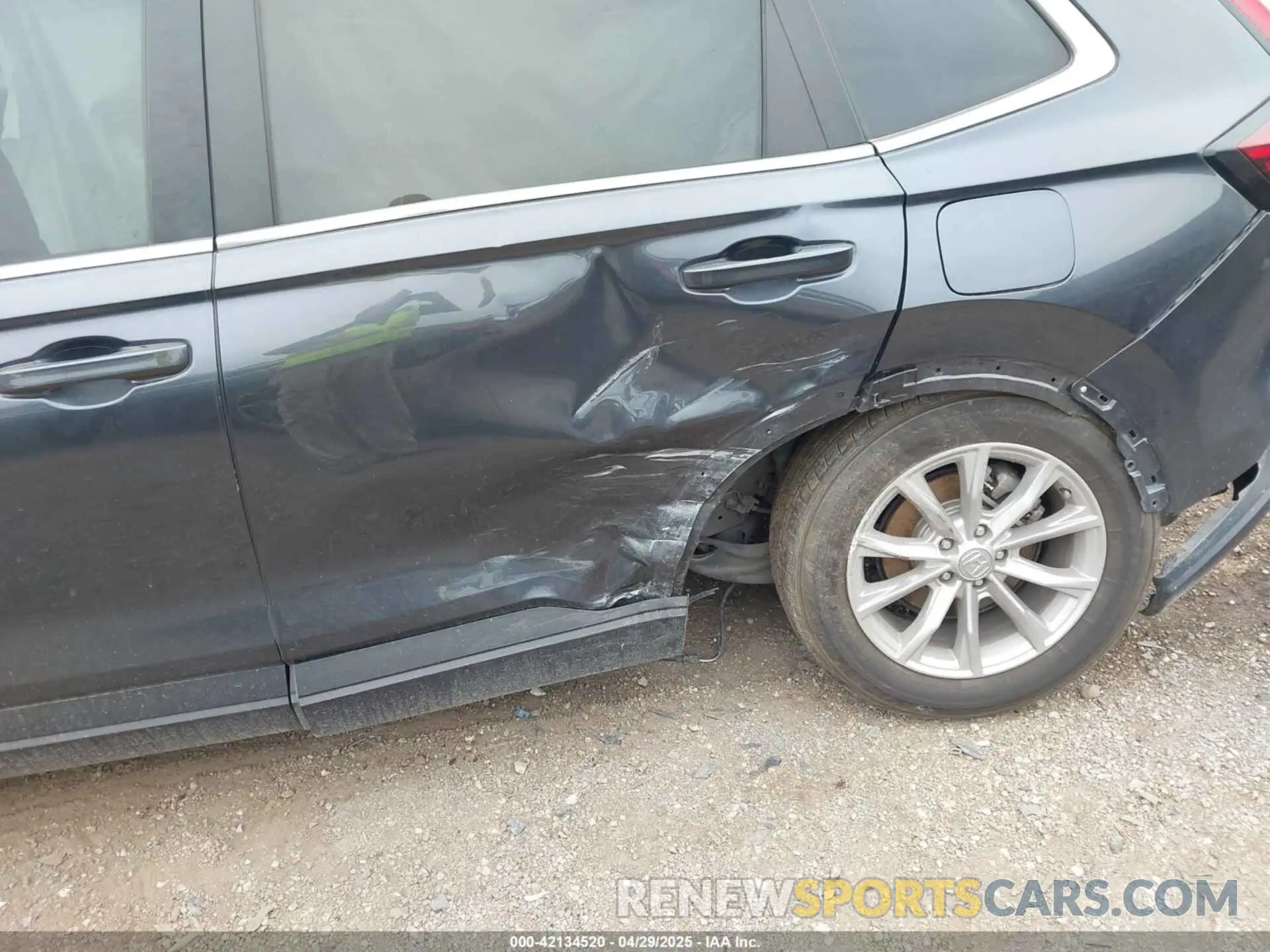 6 fotografías del automóvil dañado 2HKRS4H72PH439966 HONDA CR-V 2023