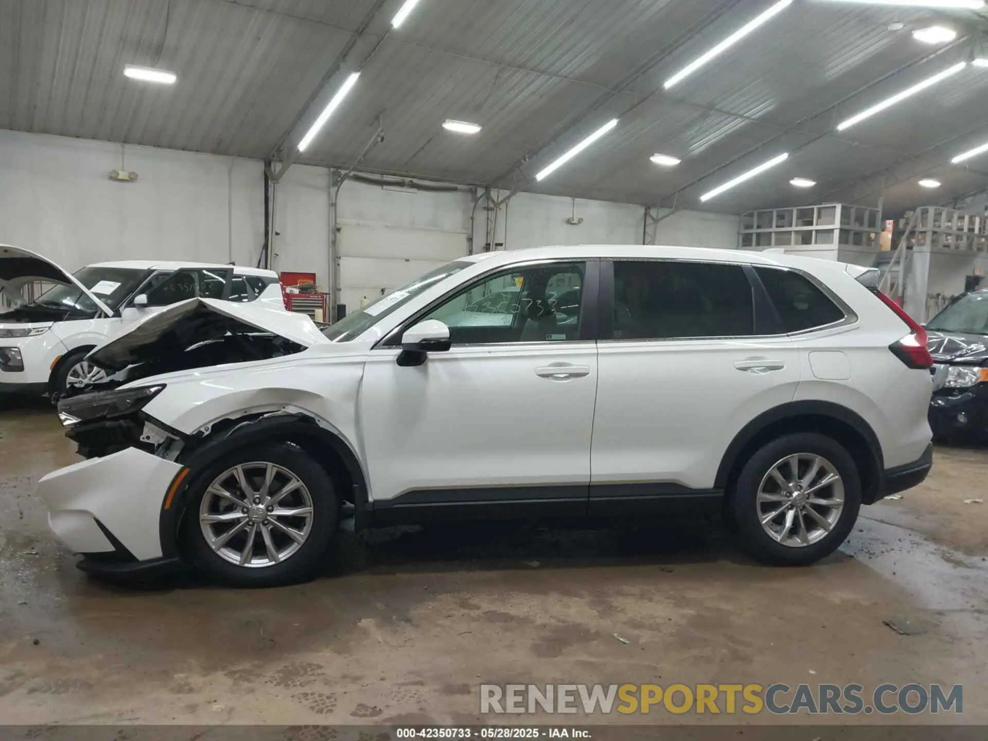 14 fotografías del automóvil dañado 2HKRS4H75PH421025 HONDA CR-V 2023