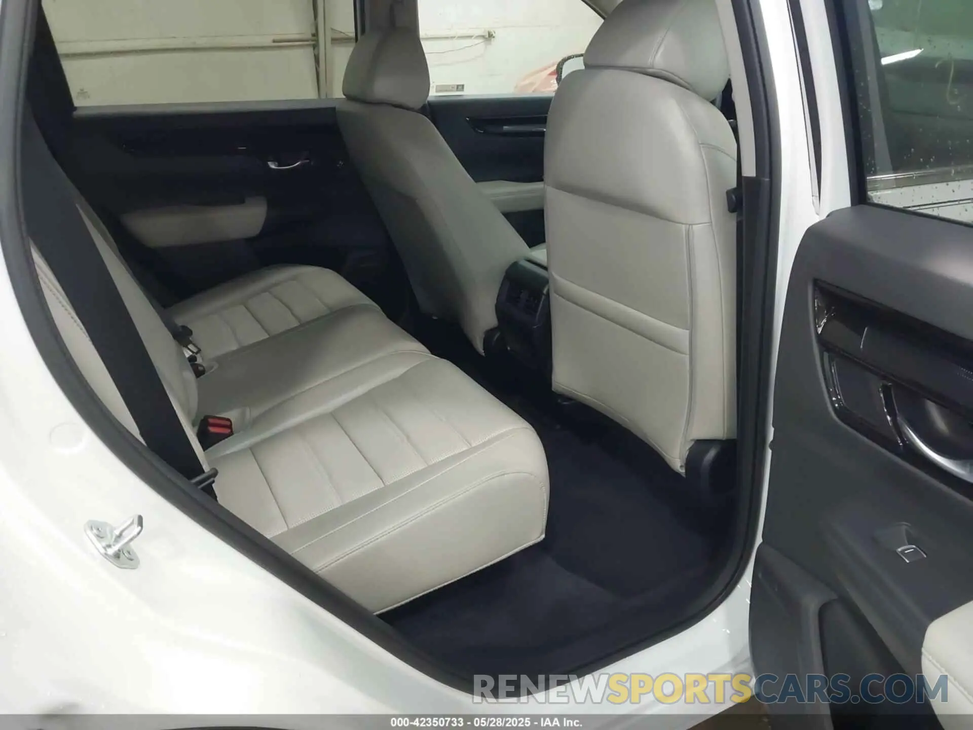 8 fotografías del automóvil dañado 2HKRS4H75PH421025 HONDA CR-V 2023
