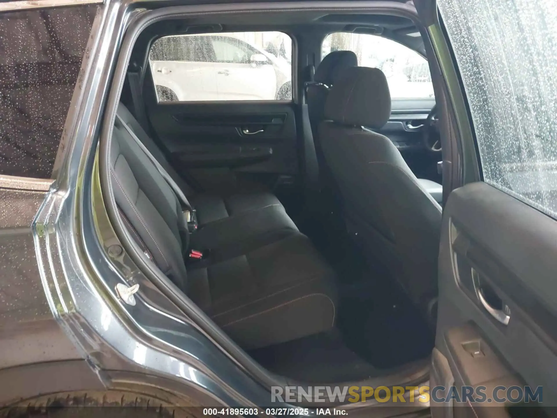 8 fotografías del automóvil dañado 2HKRS5H50PH713721 HONDA CR-V 2023