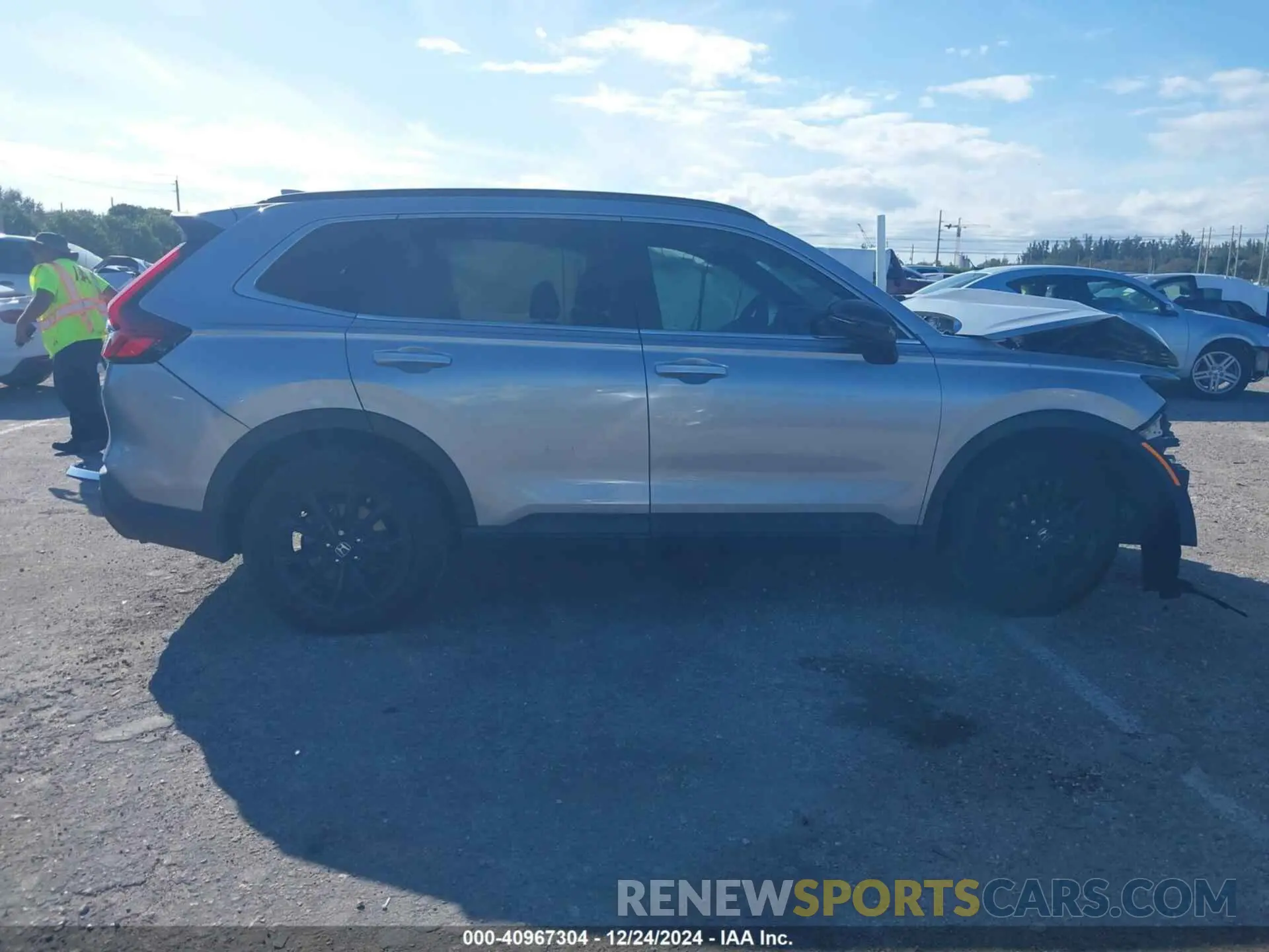 13 fotografías del automóvil dañado 2HKRS5H50PH714626 HONDA CR-V 2023