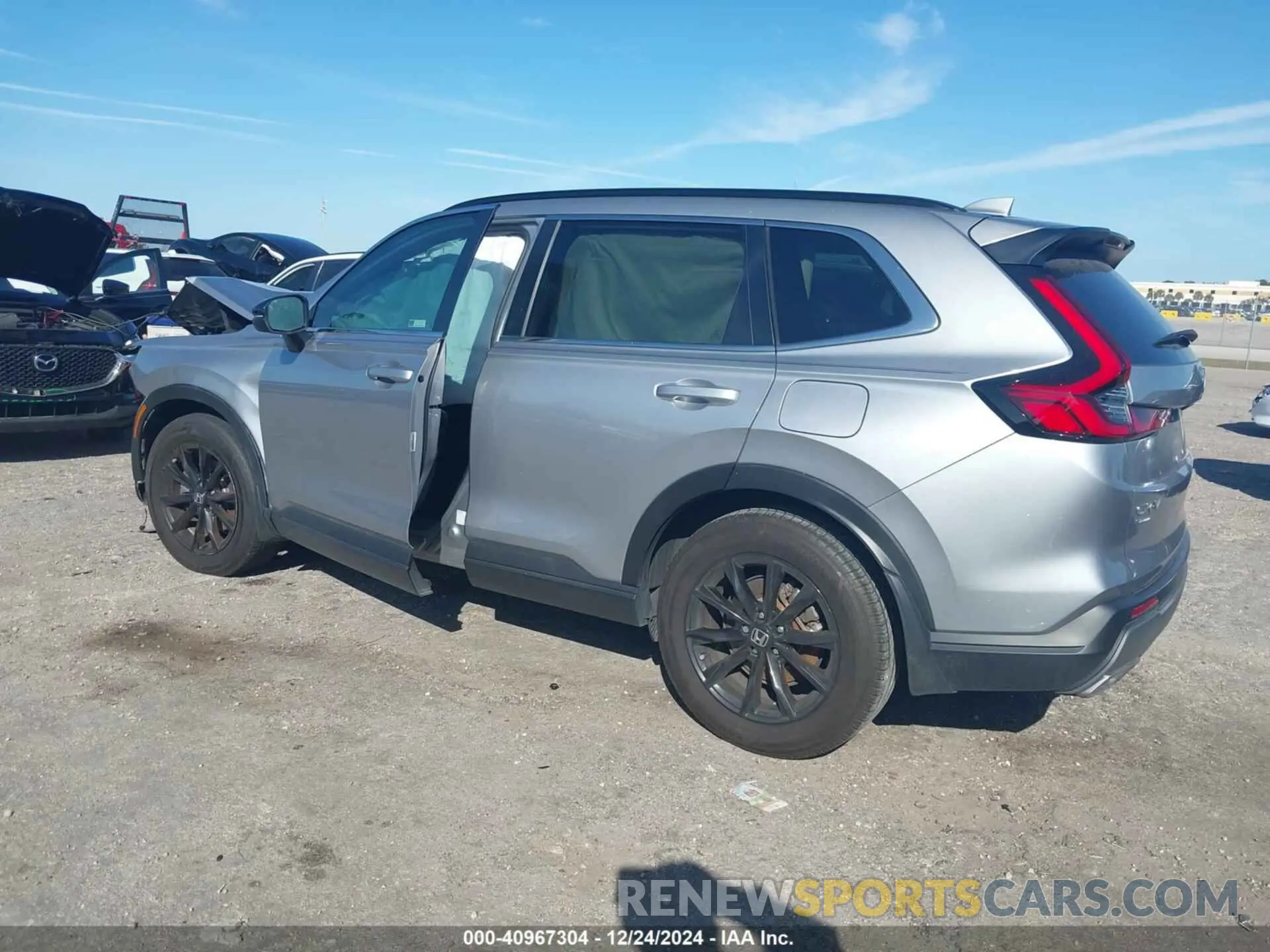 3 fotografías del automóvil dañado 2HKRS5H50PH714626 HONDA CR-V 2023