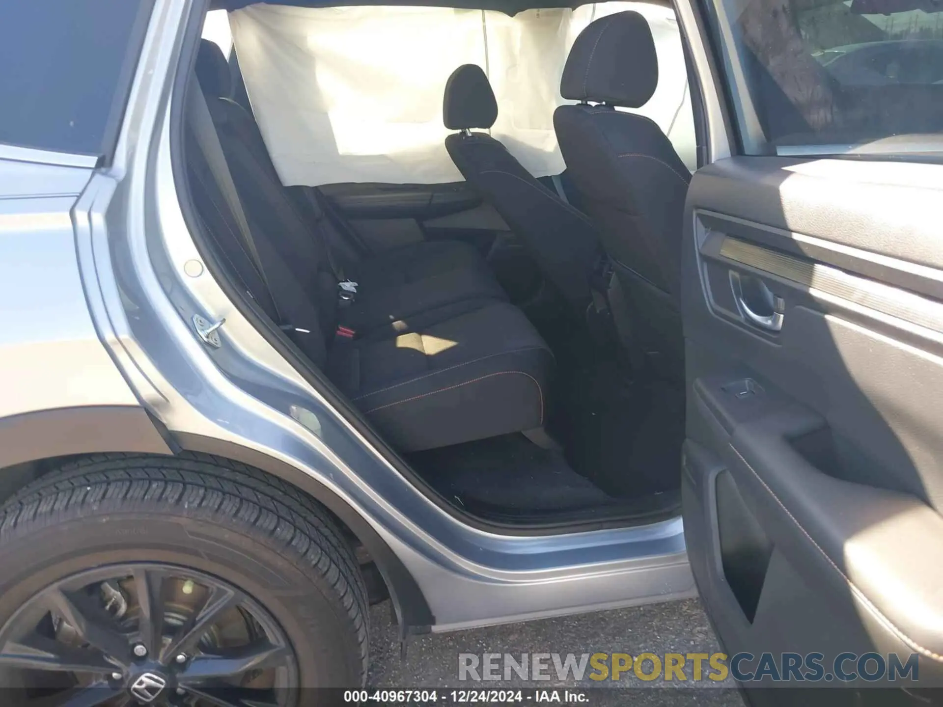 8 fotografías del automóvil dañado 2HKRS5H50PH714626 HONDA CR-V 2023