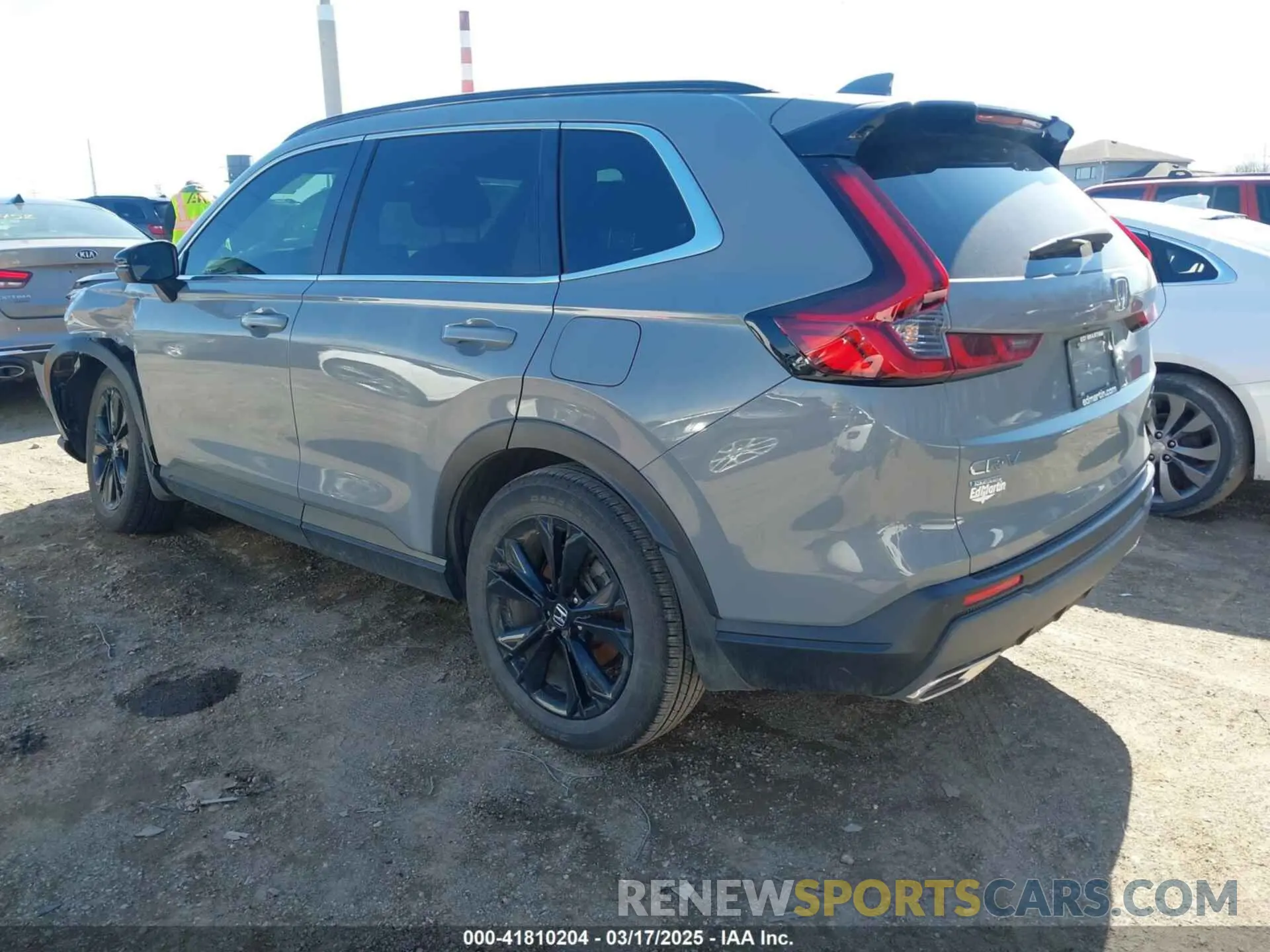 3 fotografías del automóvil dañado 2HKRS6H96PH811113 HONDA CR-V 2023