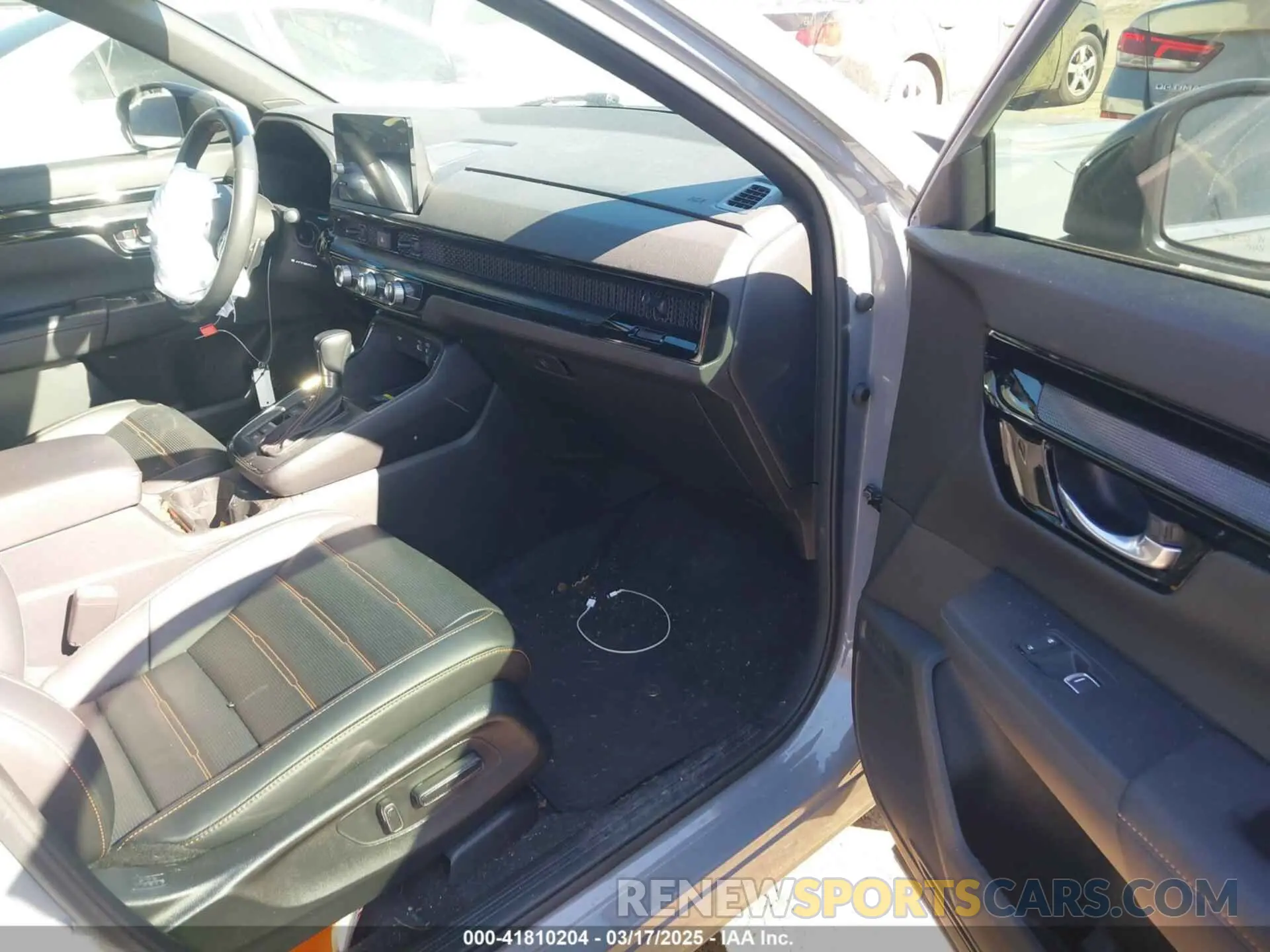 5 fotografías del automóvil dañado 2HKRS6H96PH811113 HONDA CR-V 2023